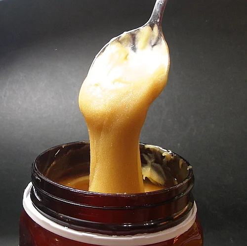 Manuka Honey to boost your skin with beauty