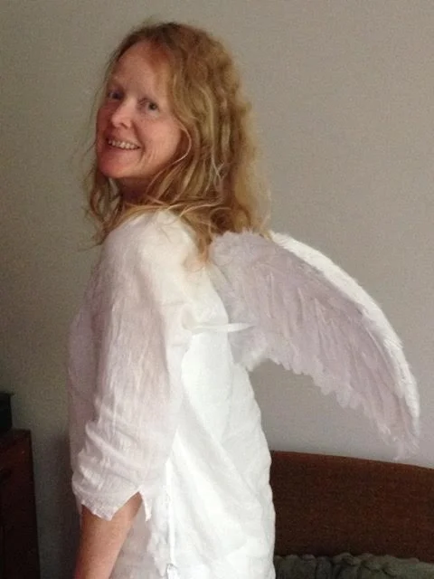 Natalie Fischwick. Kundalini Teacher, Magical Urban Shaman, Healer and Coach. - April Edition