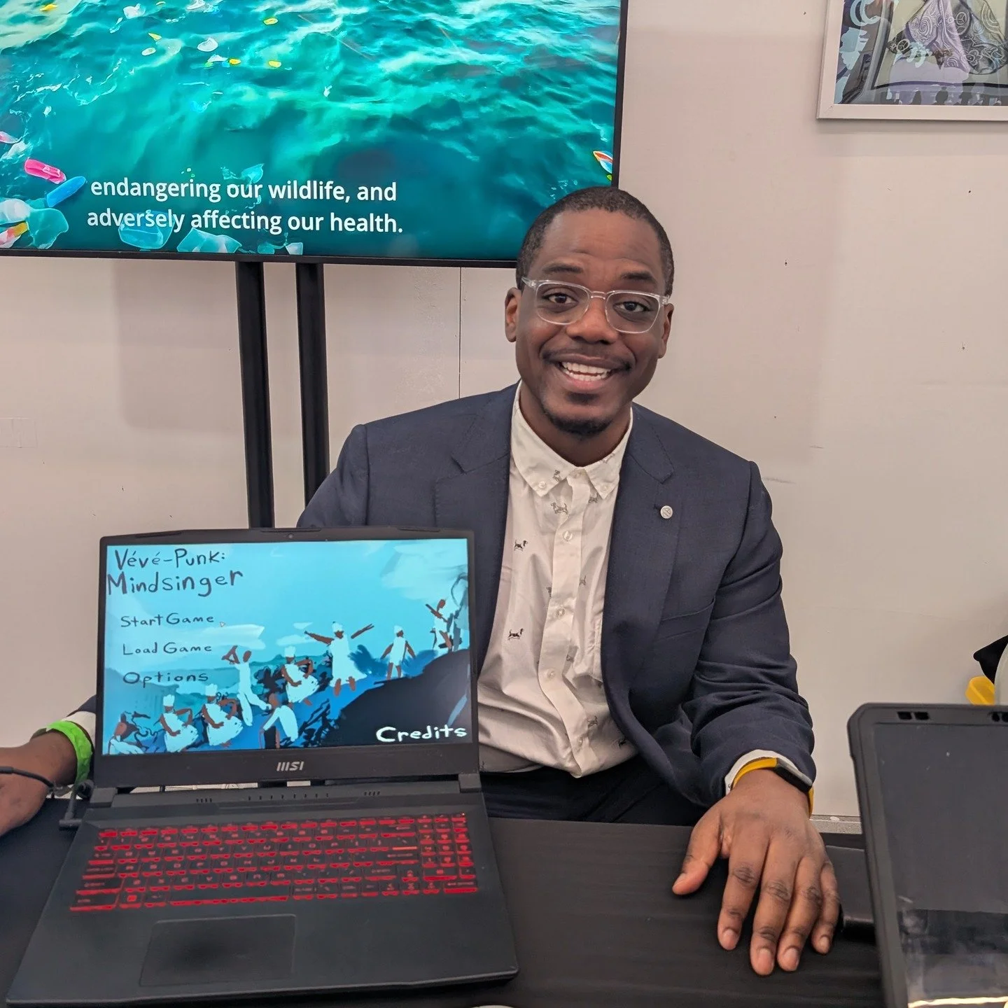 I am running on very little sleep because I drove down from New York to Maryland last Saturday at 10PM. I was called to attend the @harlemfinearts show and share demos of V&egrave;v&egrave;-Punk: Mind Singer alongside some other fine members of the @