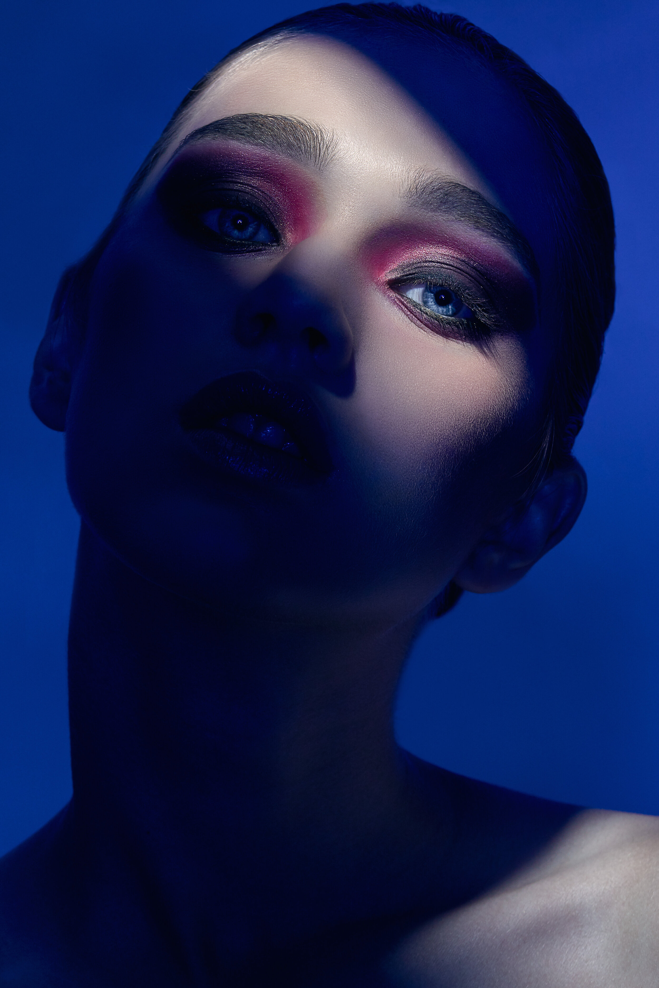 Nika-Light-Cutting-3 2.JPG