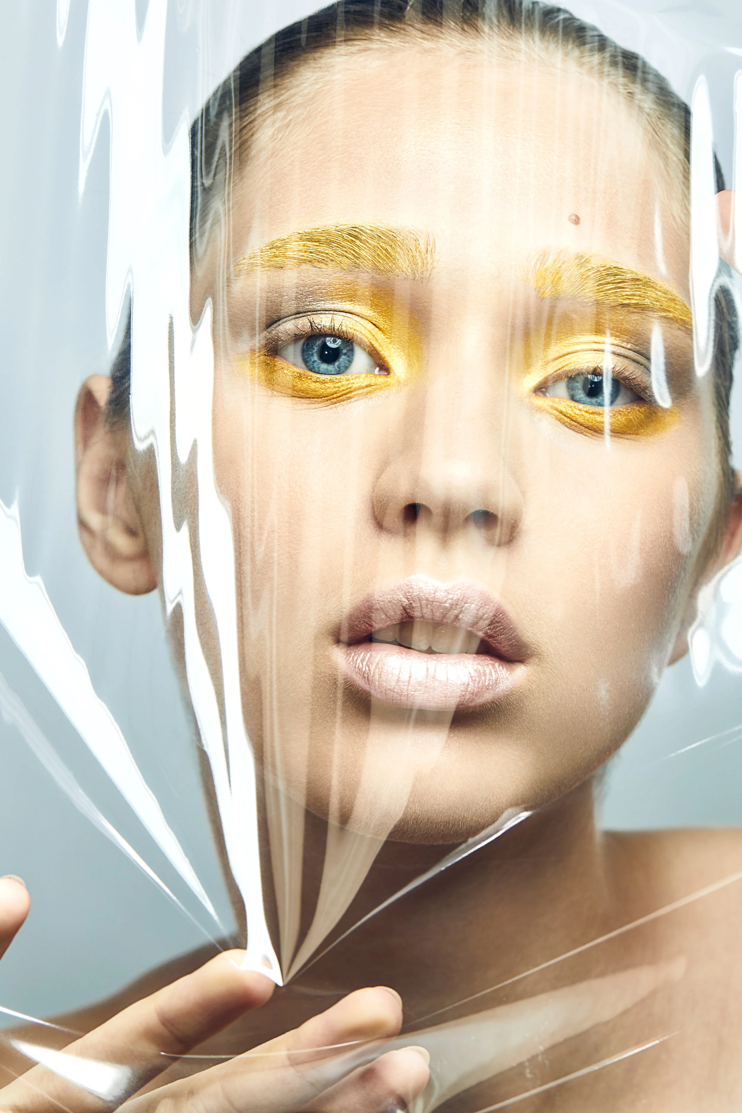 Nika_Yellow1_SRGB 2.JPG