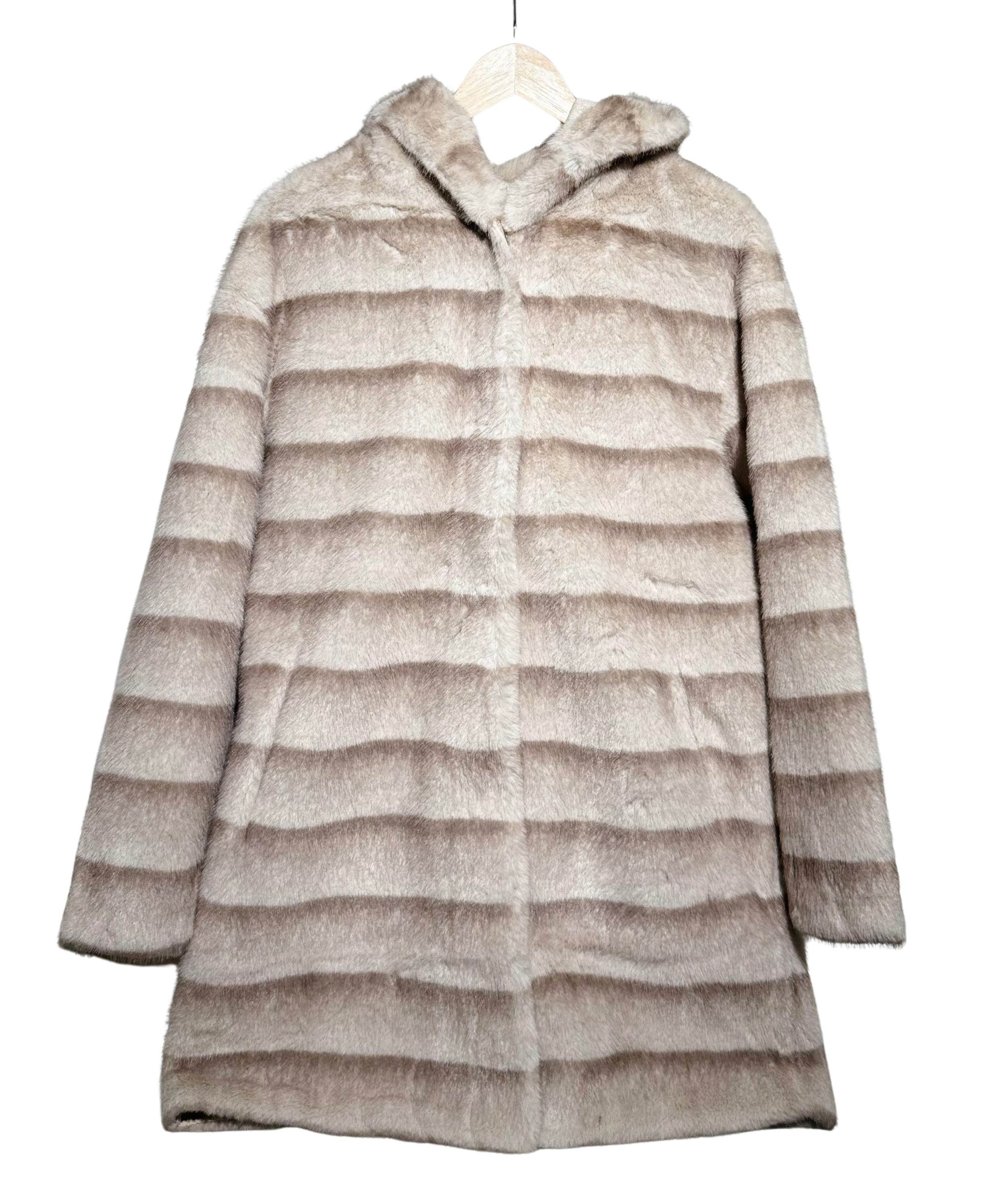 Beige Faux Fur Coat (1415 dkk)