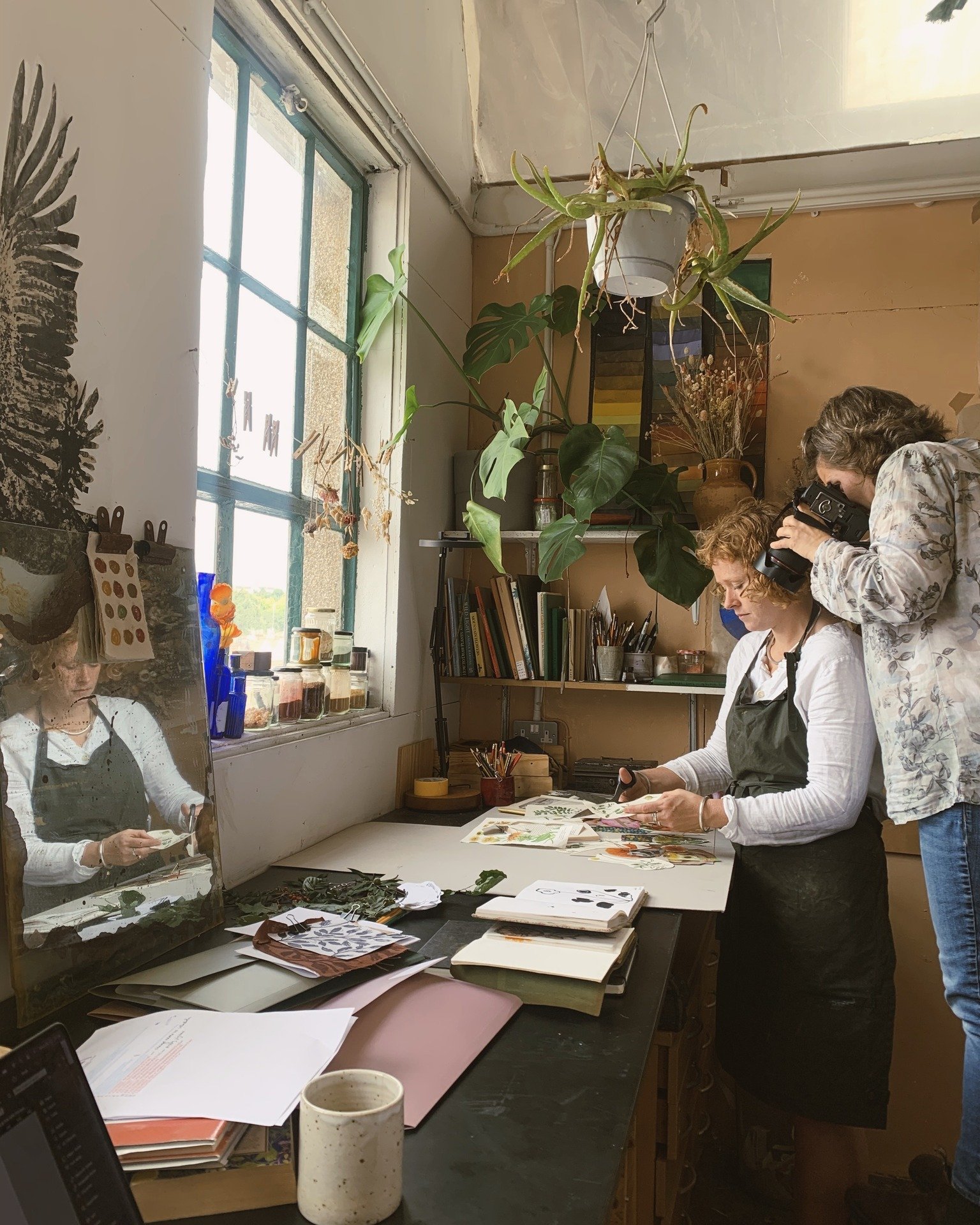 Some behind the scenes shots from the making of my book - 

Wonderful @eva_nemeth  @editorial_ellen and Alice joined me in my studio in the spring last year and then again in the summer to take the beautiful photos that feature throughout my book.

I