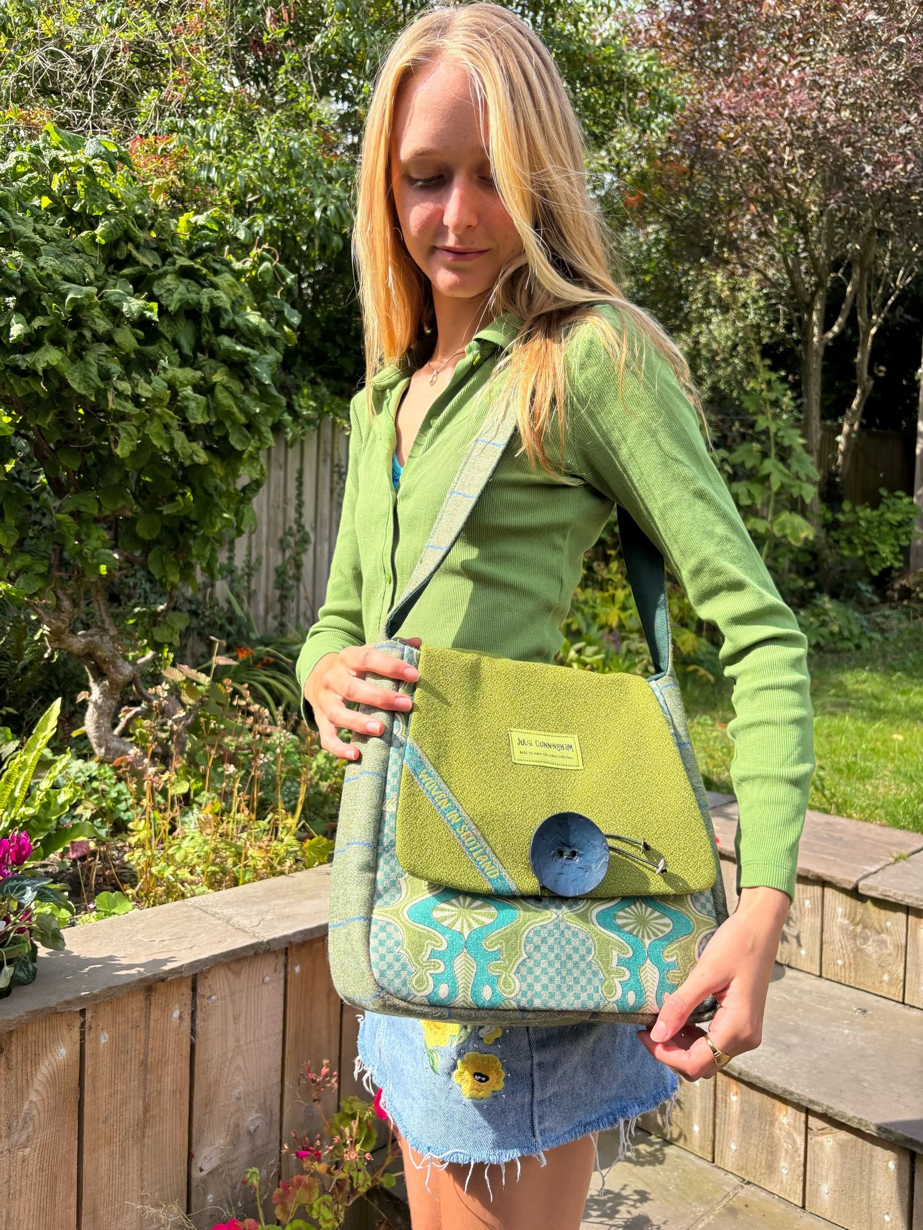 Green tweed shoulder bag how to wear it by Julia Cunningham