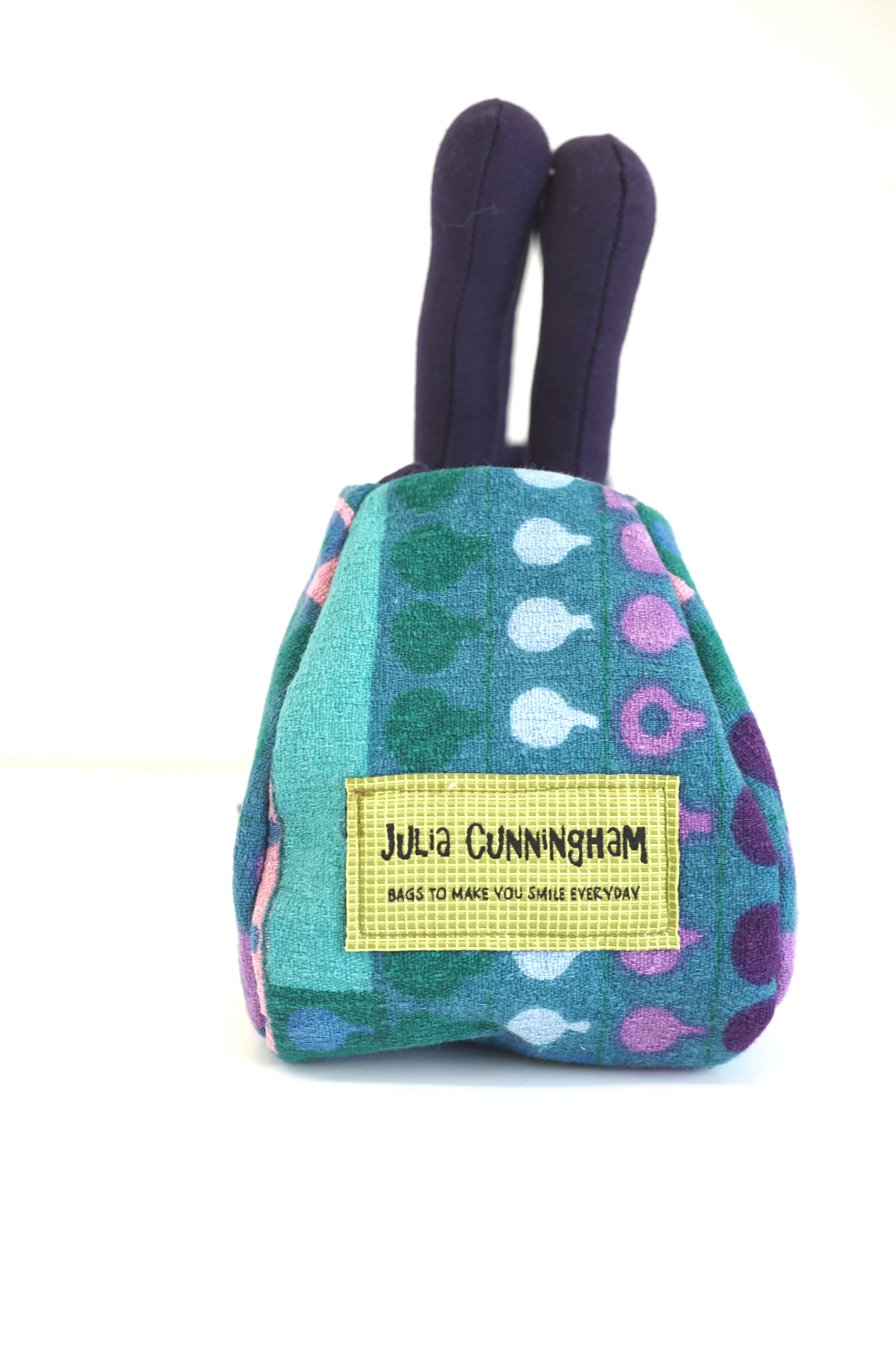 Side+View+of+wee+Fantoosh+Handbag+in+vintage+print+by+Julia+Cunningham.png