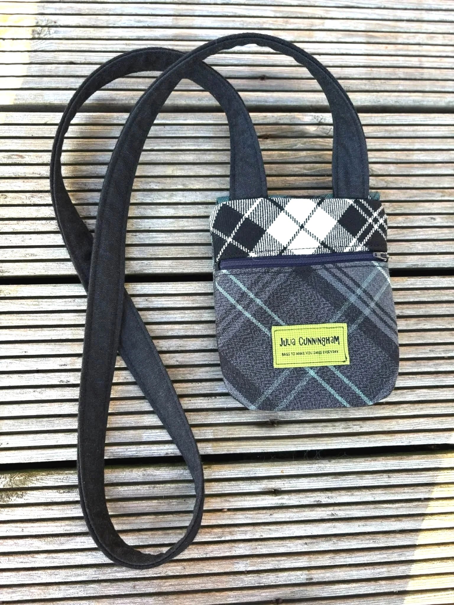 handmade-%2Bcross-body-bag-tweedling-black-grat-tartan-back.jpg