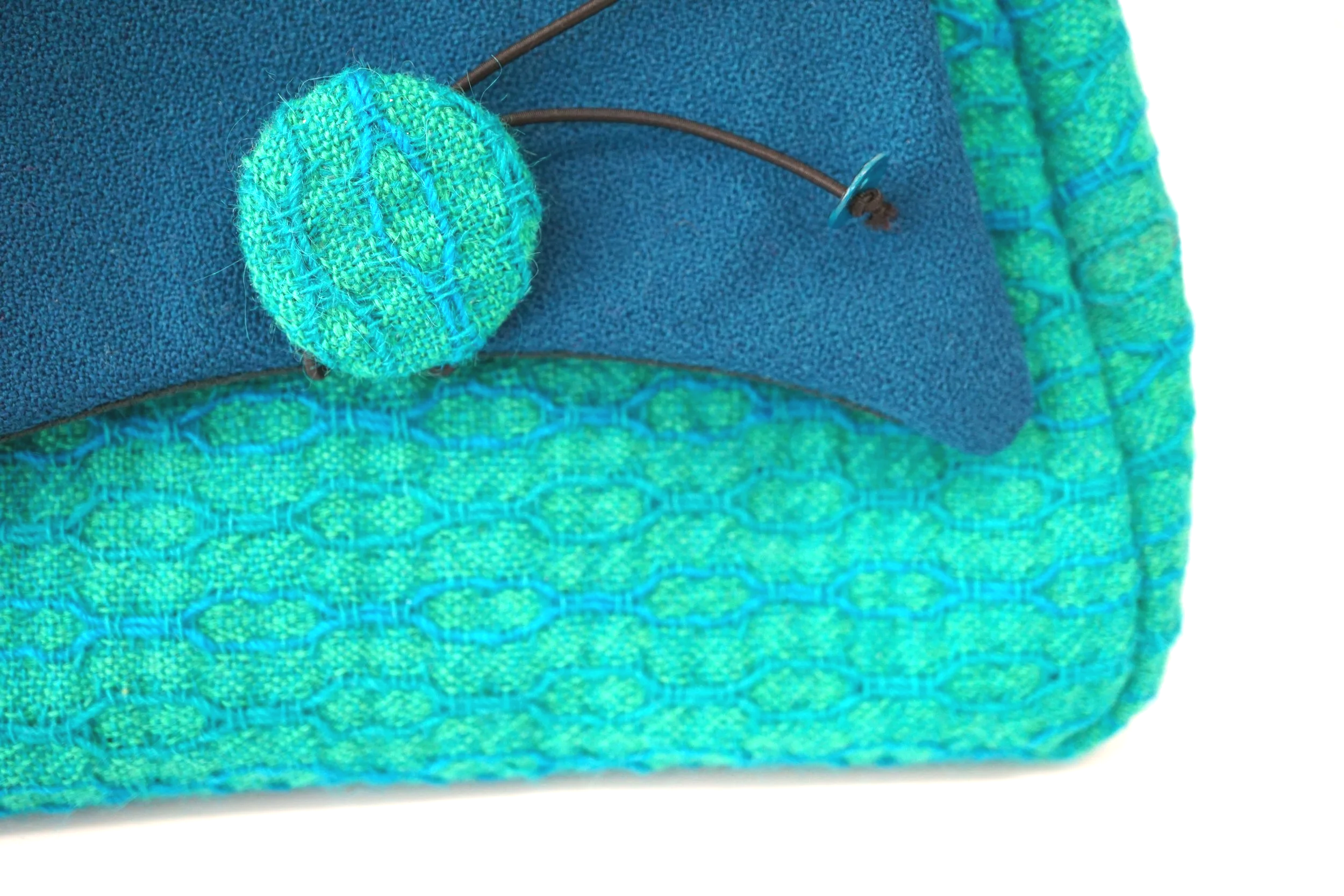 Green tweed shoulder bag details