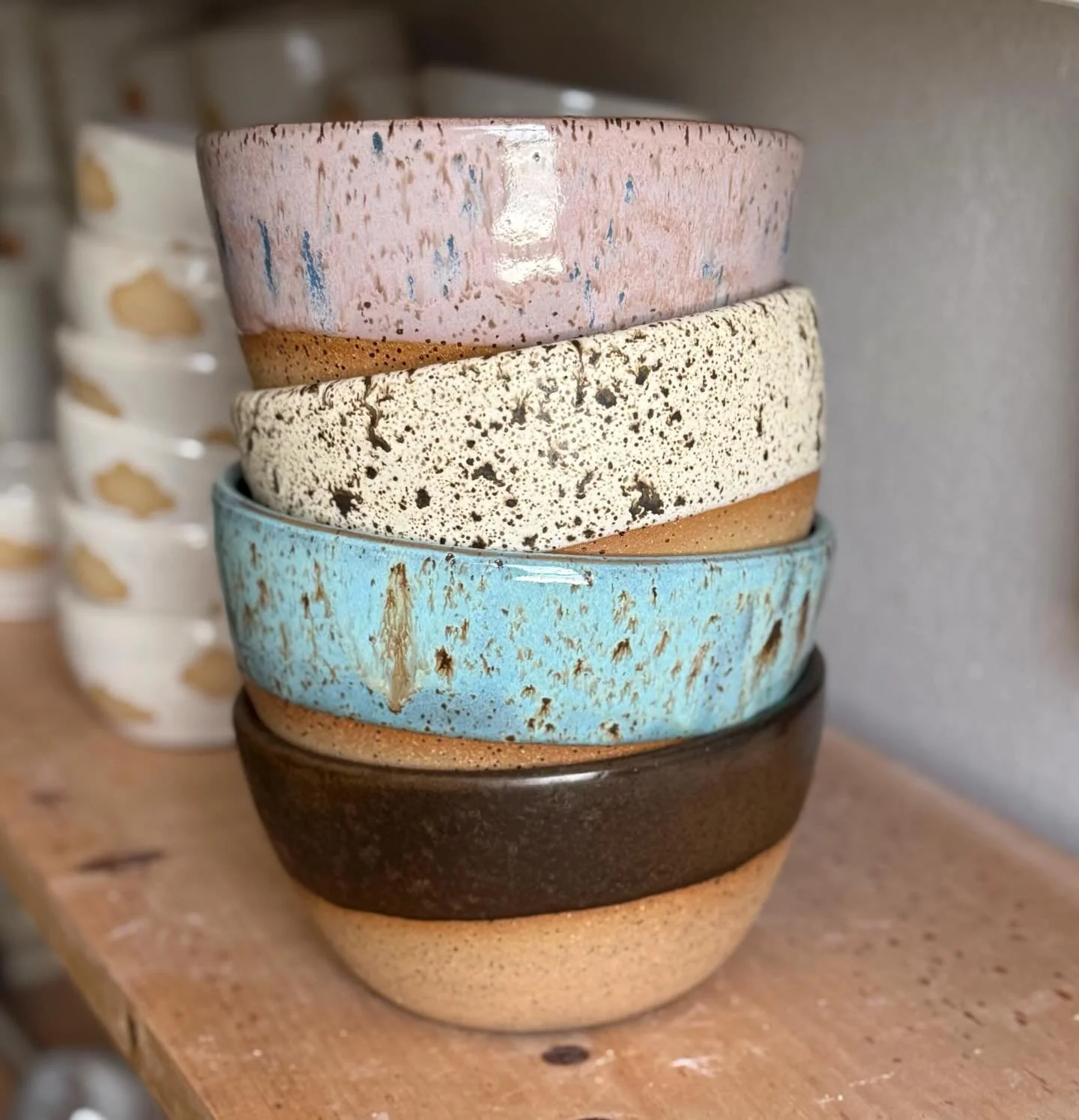 I tested some glazes this week 👀 So I have some new colors available in the shop. What do we think of these? Any favorites? Are they just kooky enough, or bordering on overly psychedelic?? 😵&zwj;💫