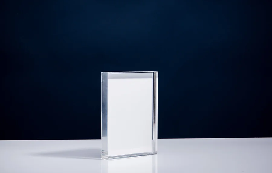 Slider A6 | 107 x 152 x 24 mm Afmeting tombstone: 107x152x24 mm Afmeting inlay: 100x146 mm Prijs per stuk € 30,00 | art. SLA6