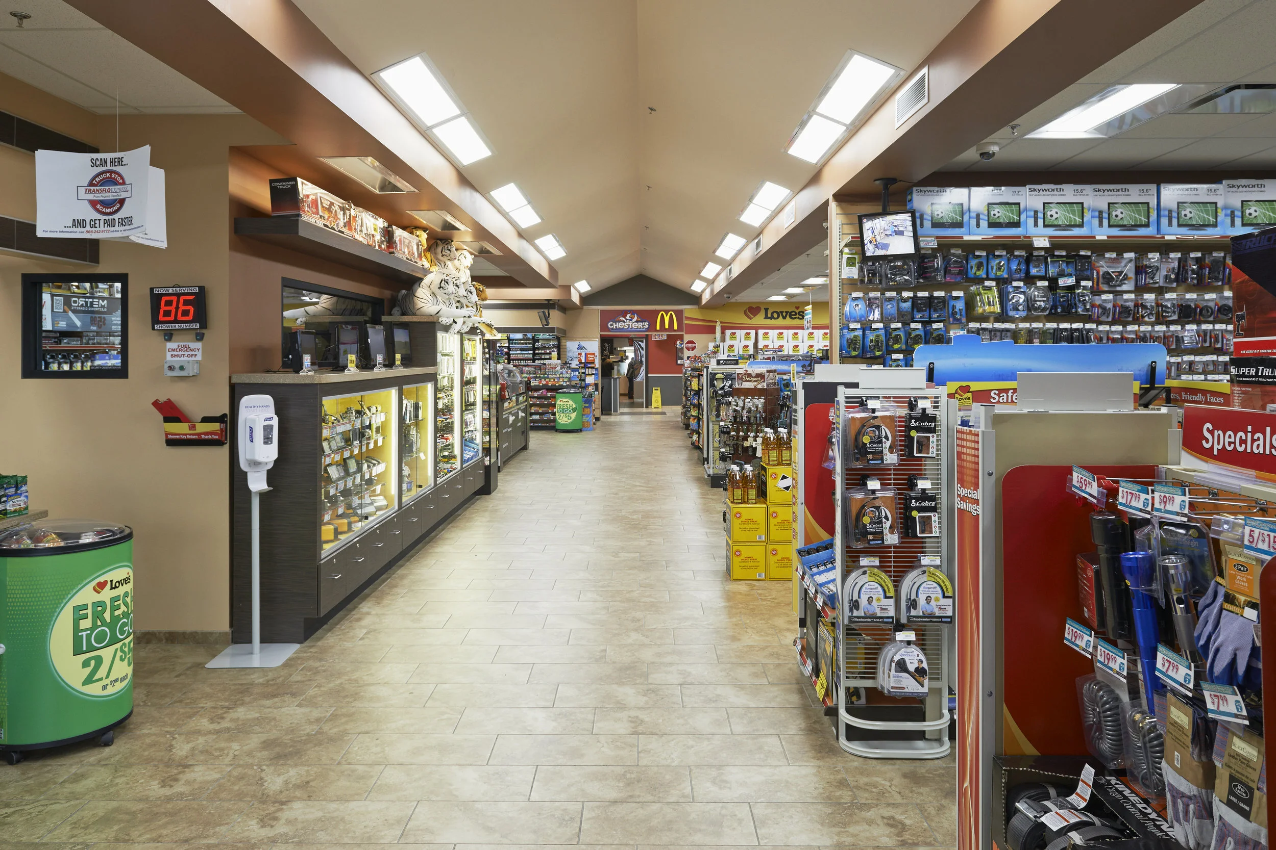 Love's Travel Center - Springville, UT Int.-13.jpg