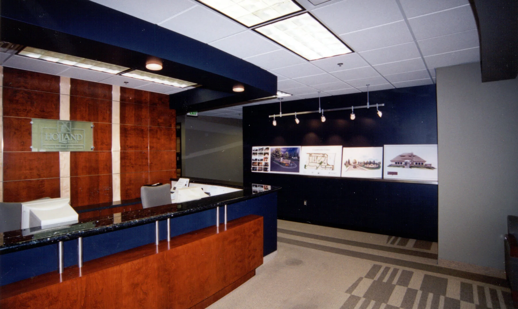 Holland Realty Int.-7.jpg