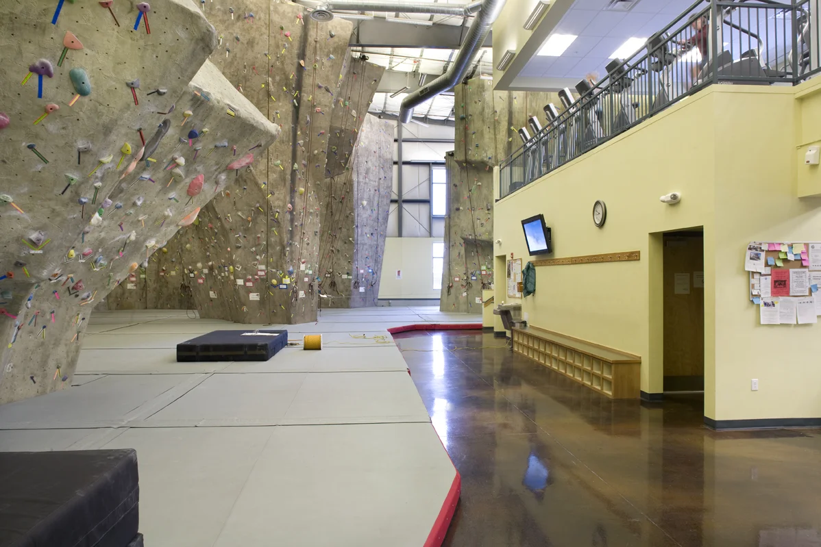 Rock Gym Int.-2.jpg