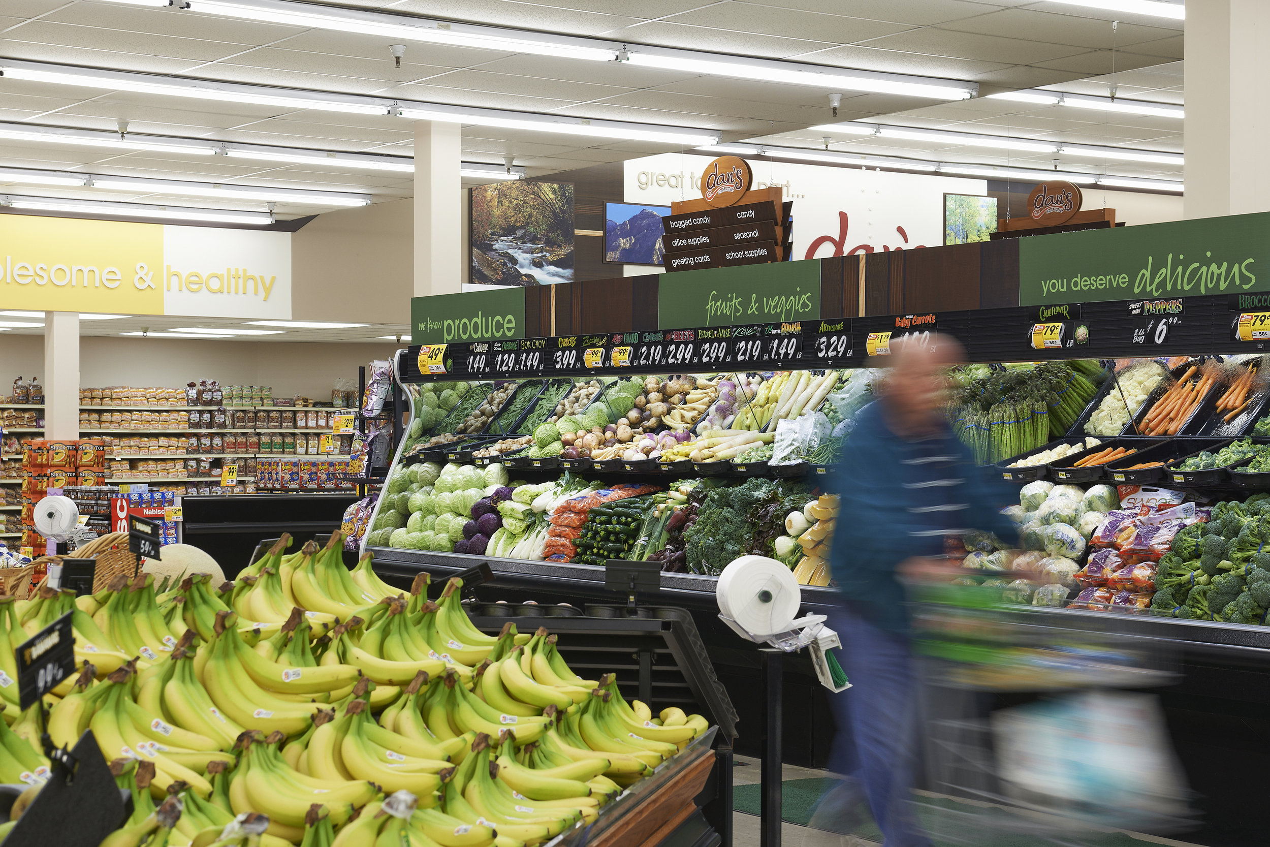 Dan's Fresh Market Int.-21.jpg