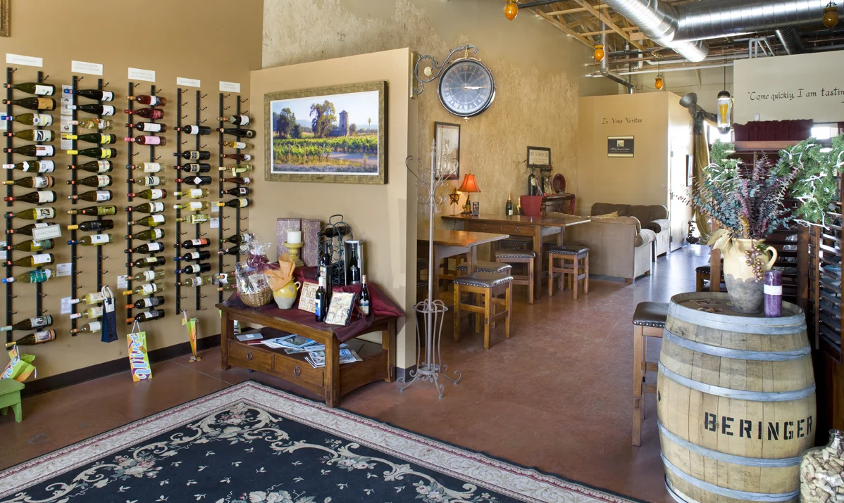 X DeVine Wine Bar Int.-1.jpg