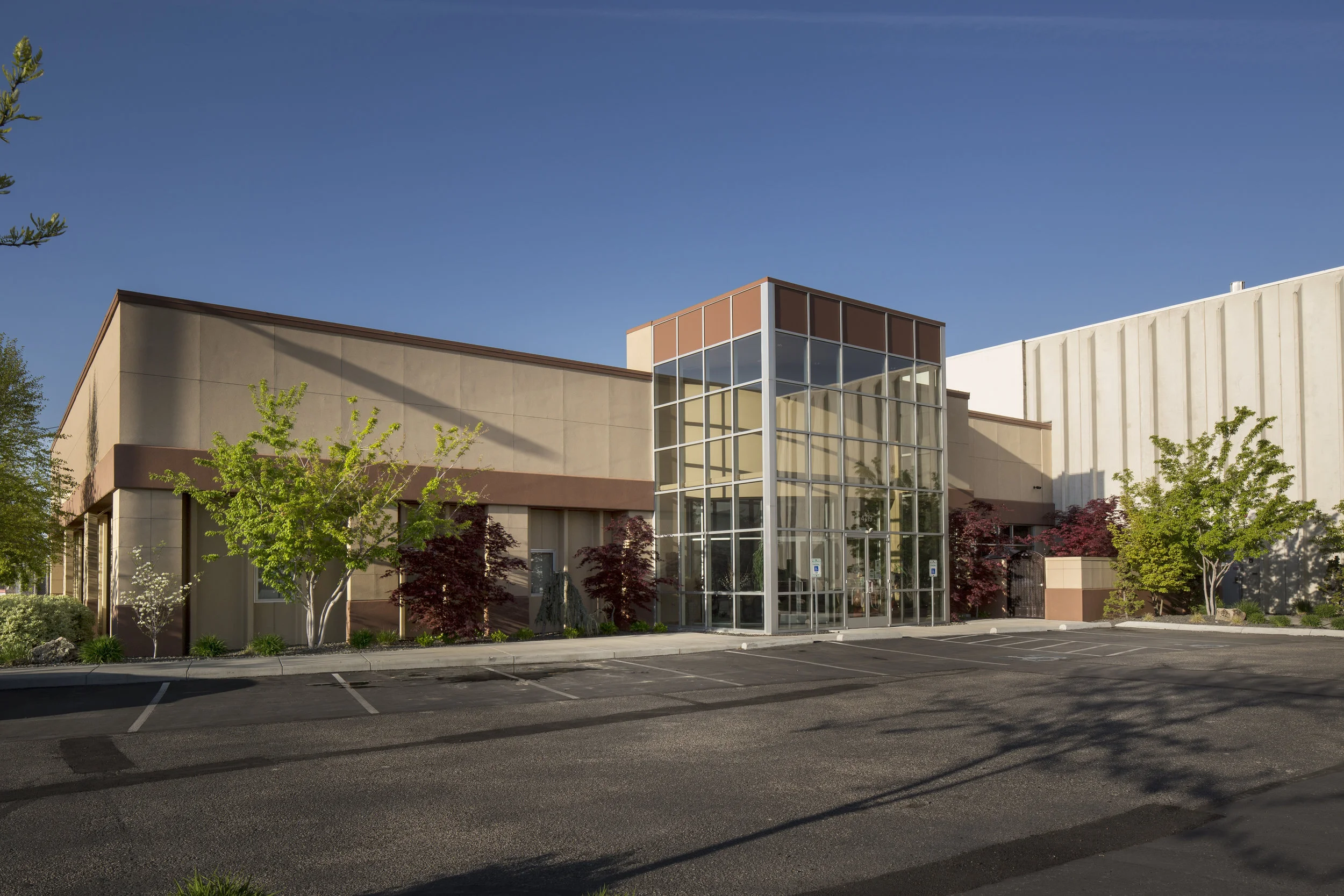 CSB - Idaho Distributing Ext.-5.jpg