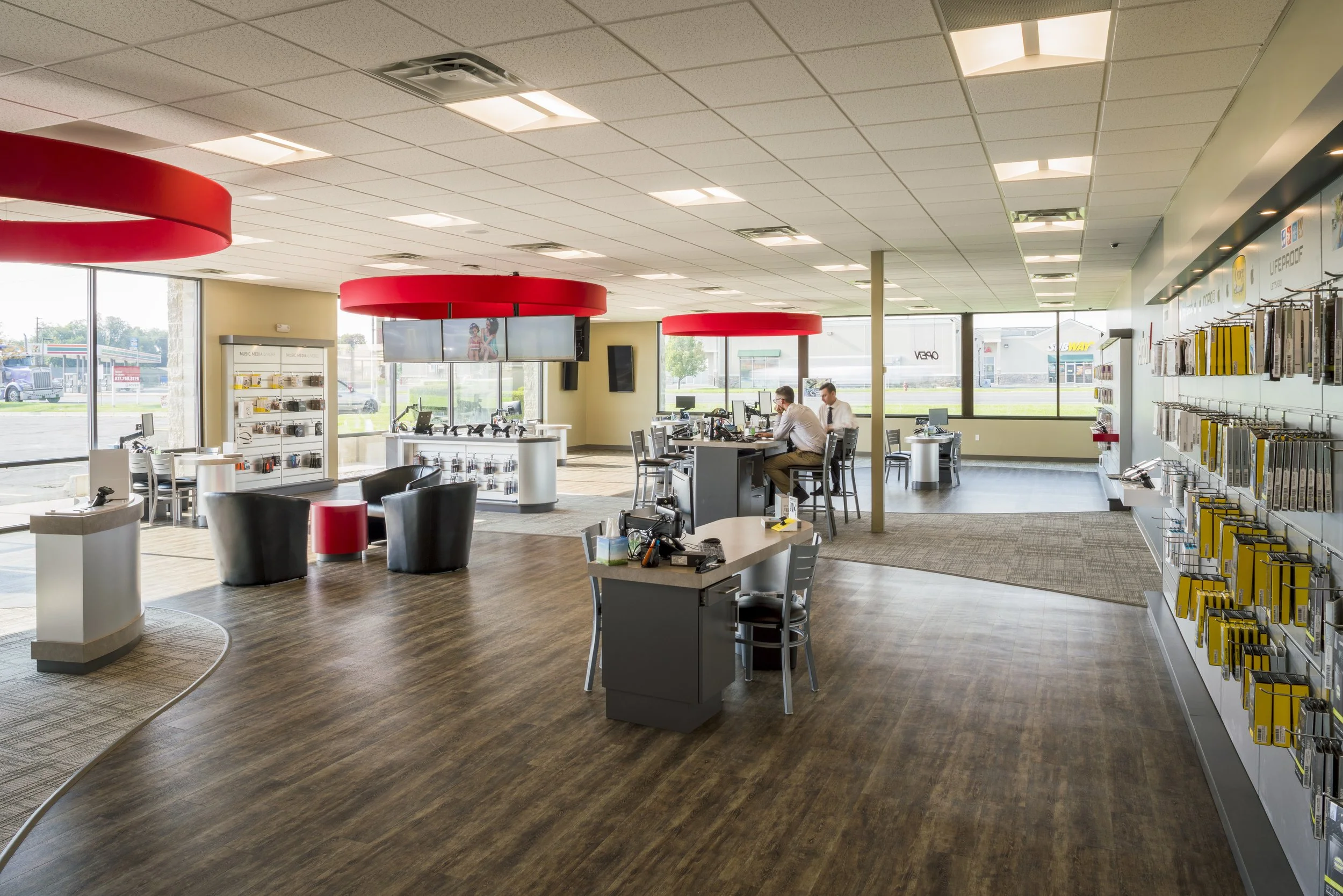 Verizon - Syracuse, UT - Int.-2.jpg