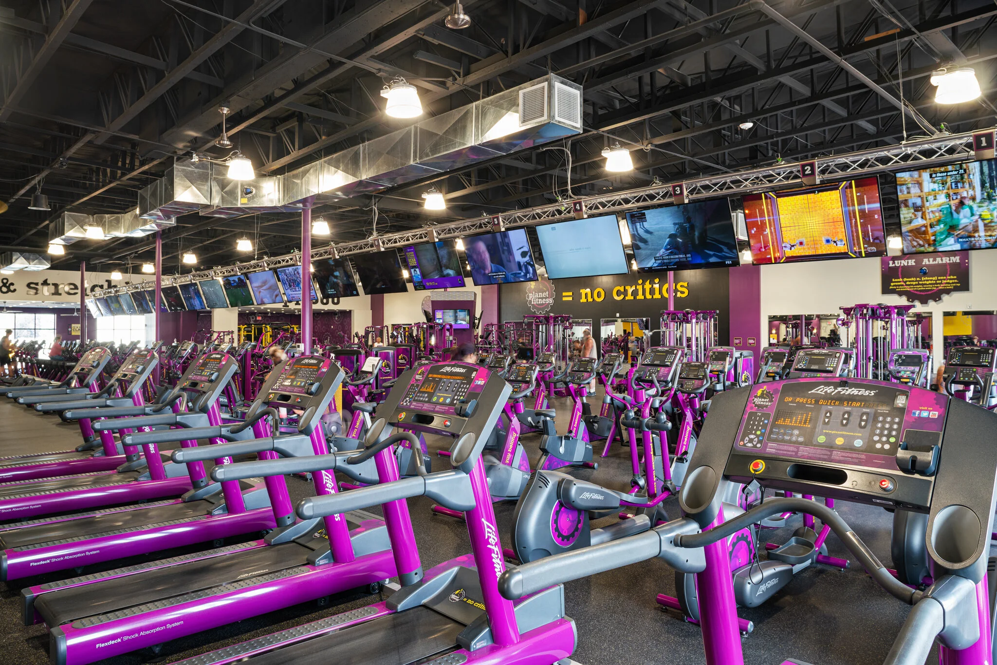 Planet Fitness - Idaho Falls, ID - Int.-3.jpg
