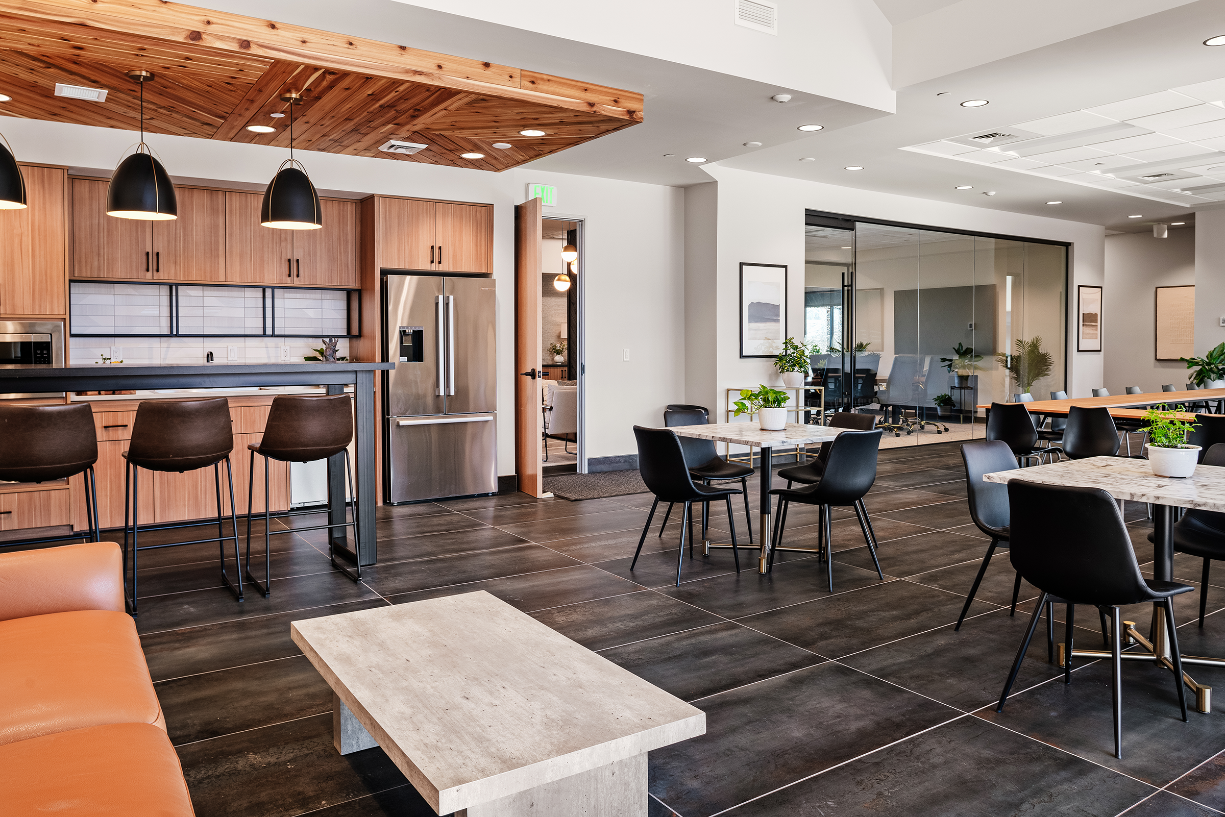 Highland Homes - Eagle, ID Int.-32.png