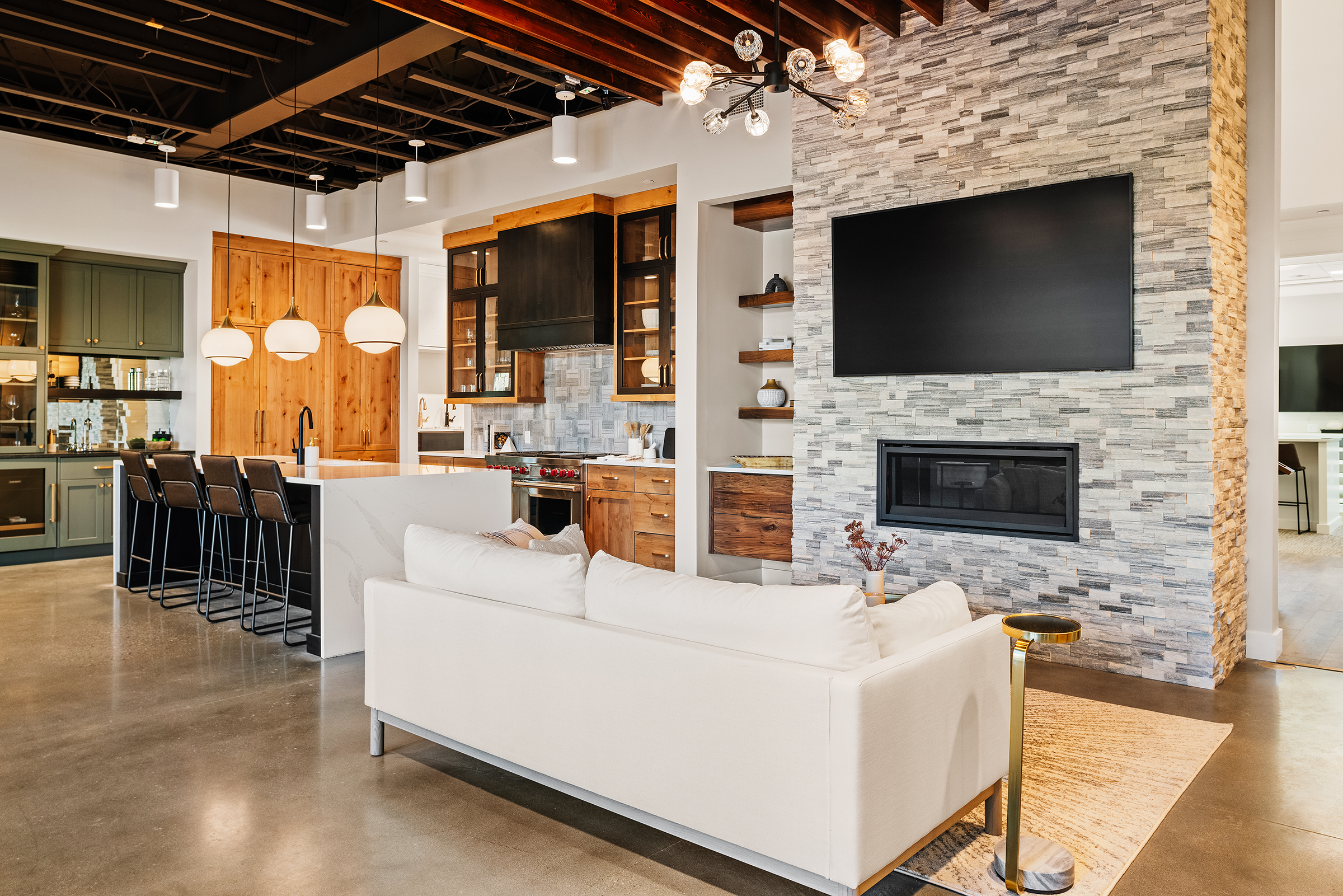 Highland Homes - Eagle, ID Int.-35.png