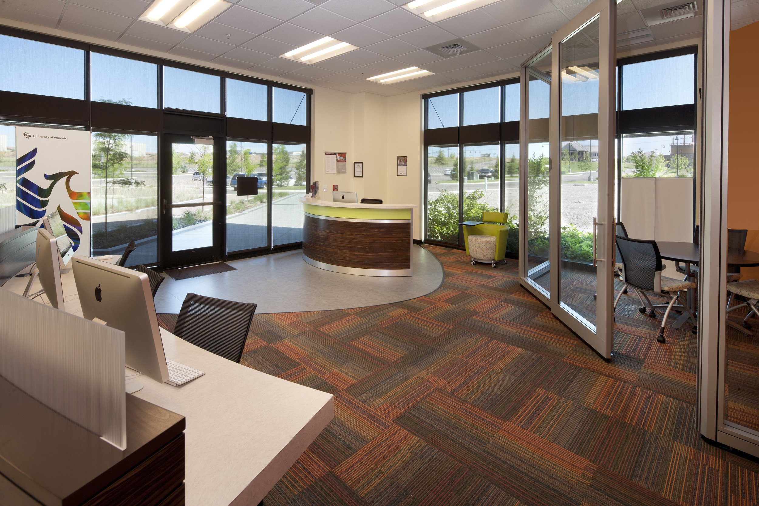 University of Phoenix - Int 04.jpg