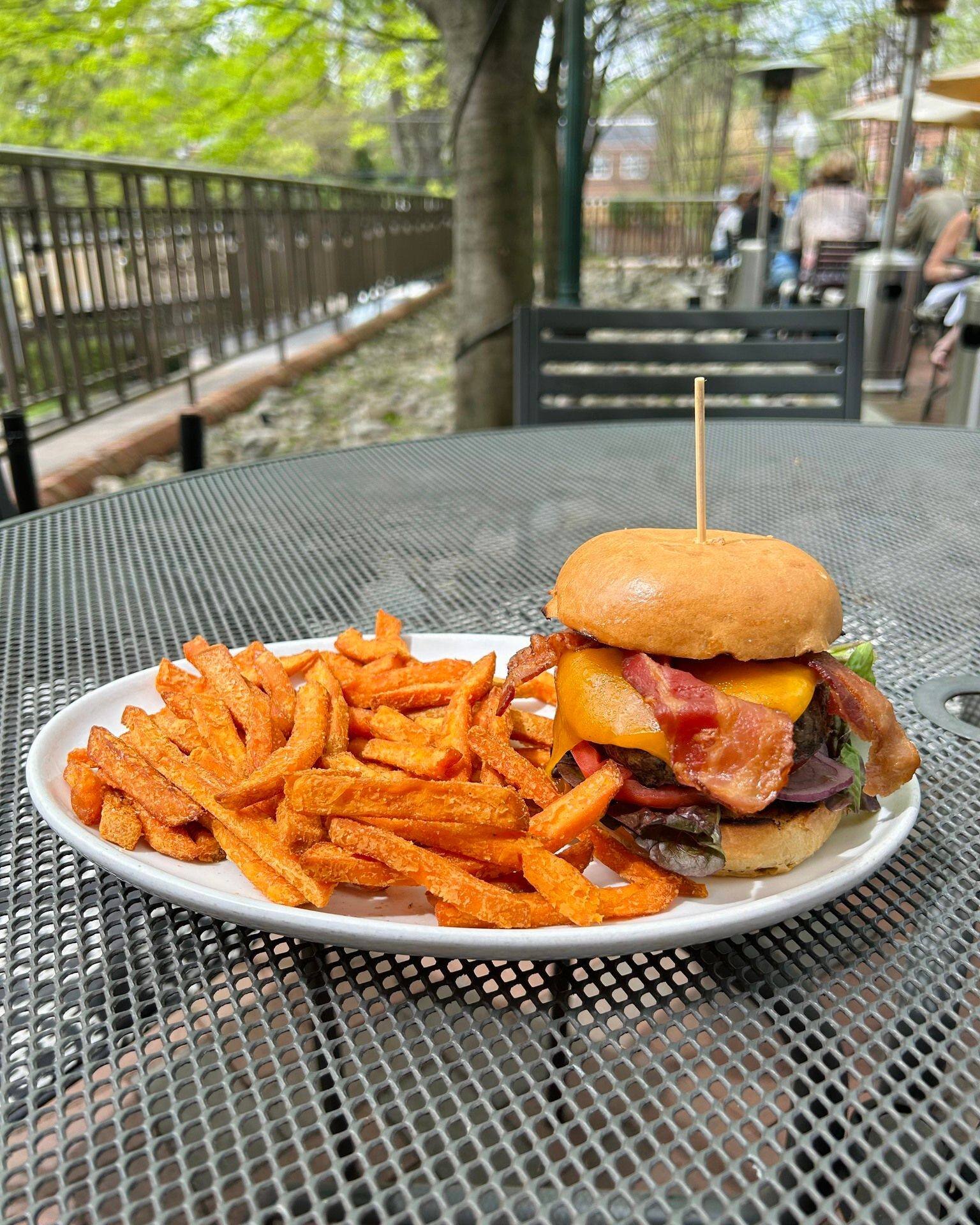 It's $12 Burger Tuesdays! Sign up on our website for $12 burgers and $10 SUPER mugs every Tuesday 🍔🍺🎉🍽️

#washingtondc #dceats #burgers #bacon #fries #burgertime #cheeseburger #beer