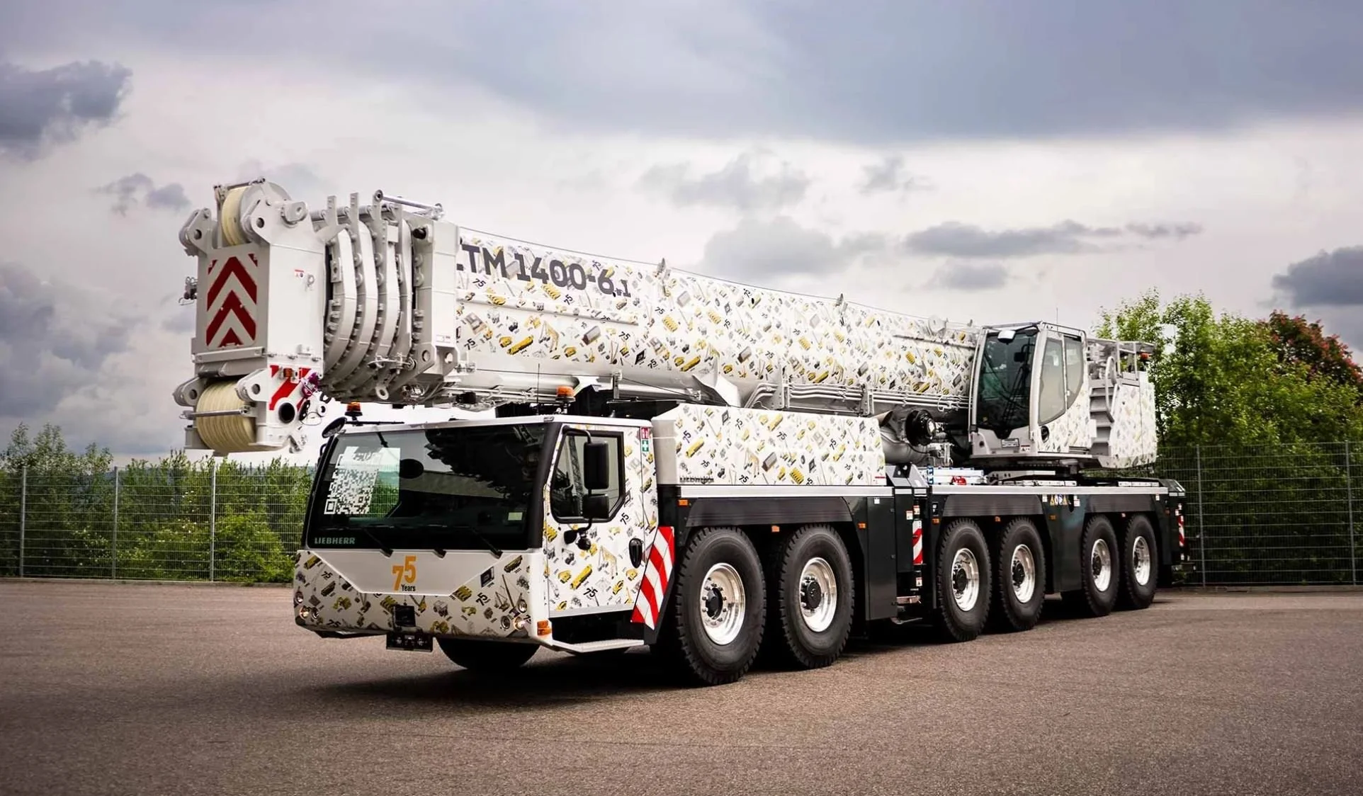 Liebherr launches world’s most powerful six-axle mobile crane