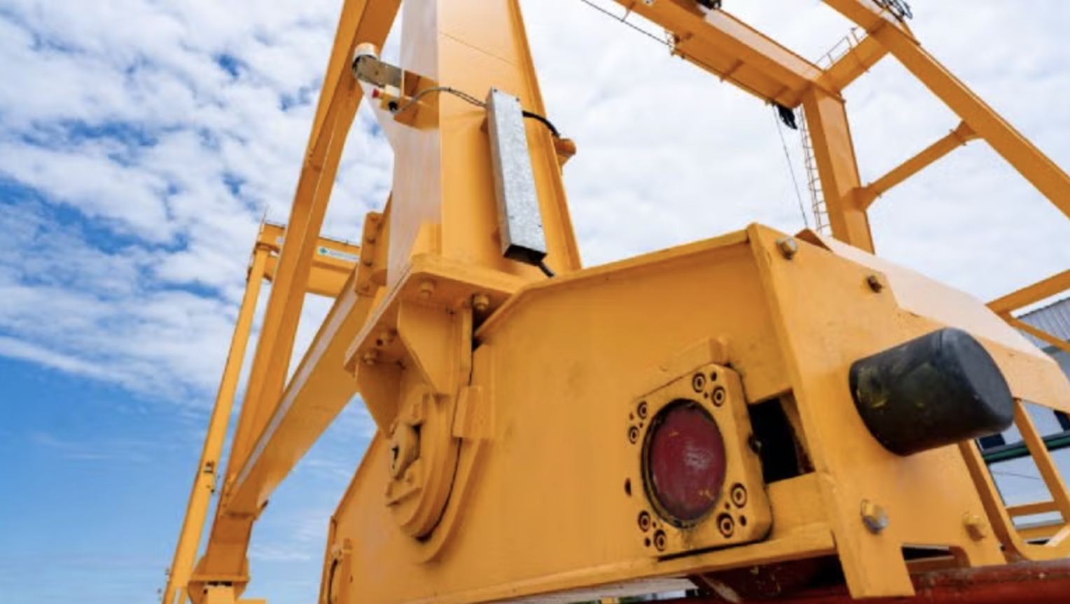 Technical Cranes installs major crane system at Rainham Steel