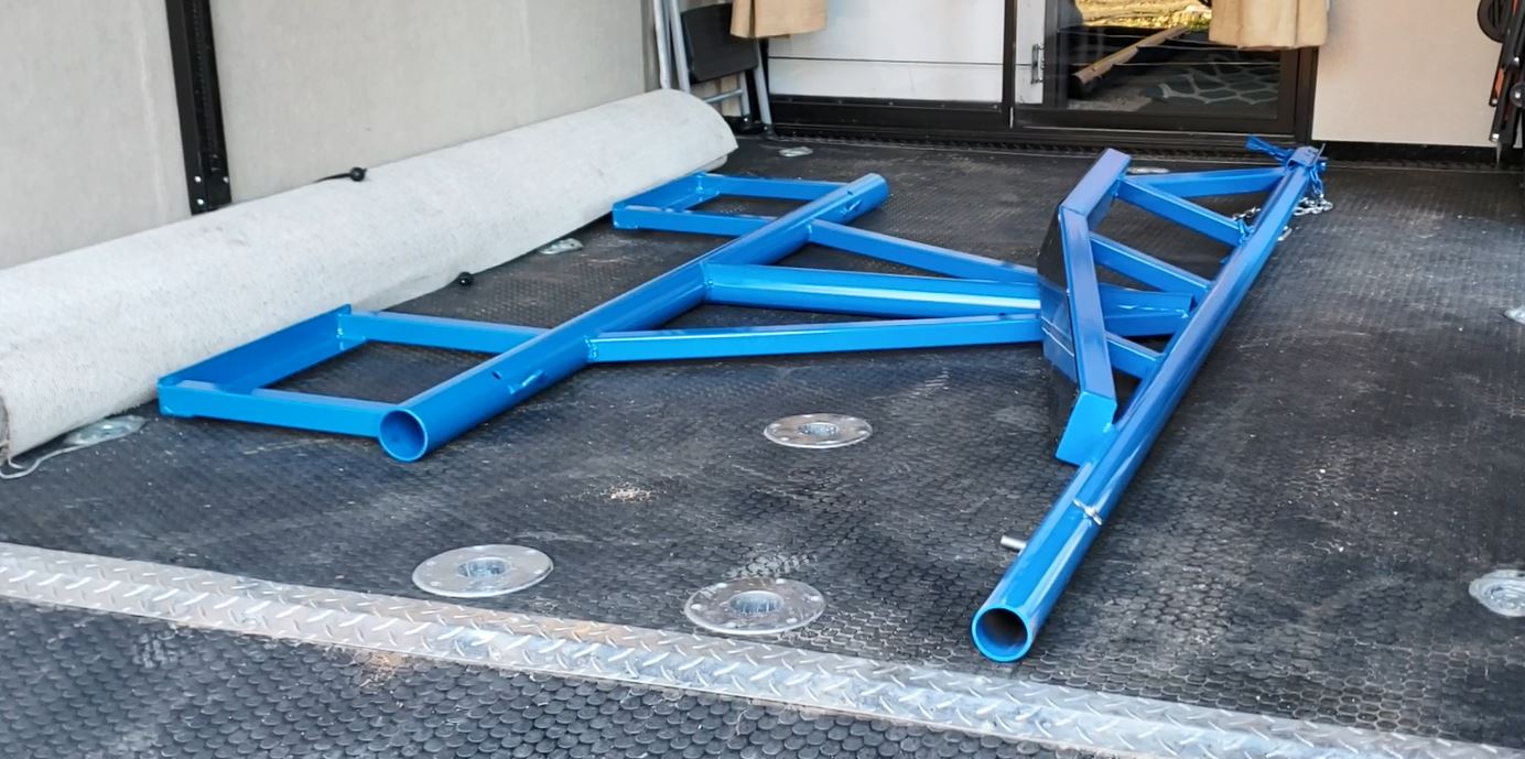 Blue Trailer Pics.JPG