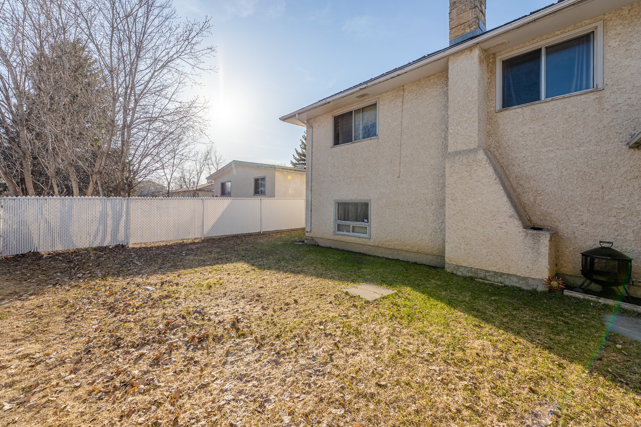 92 Massena Cres (30).jpg