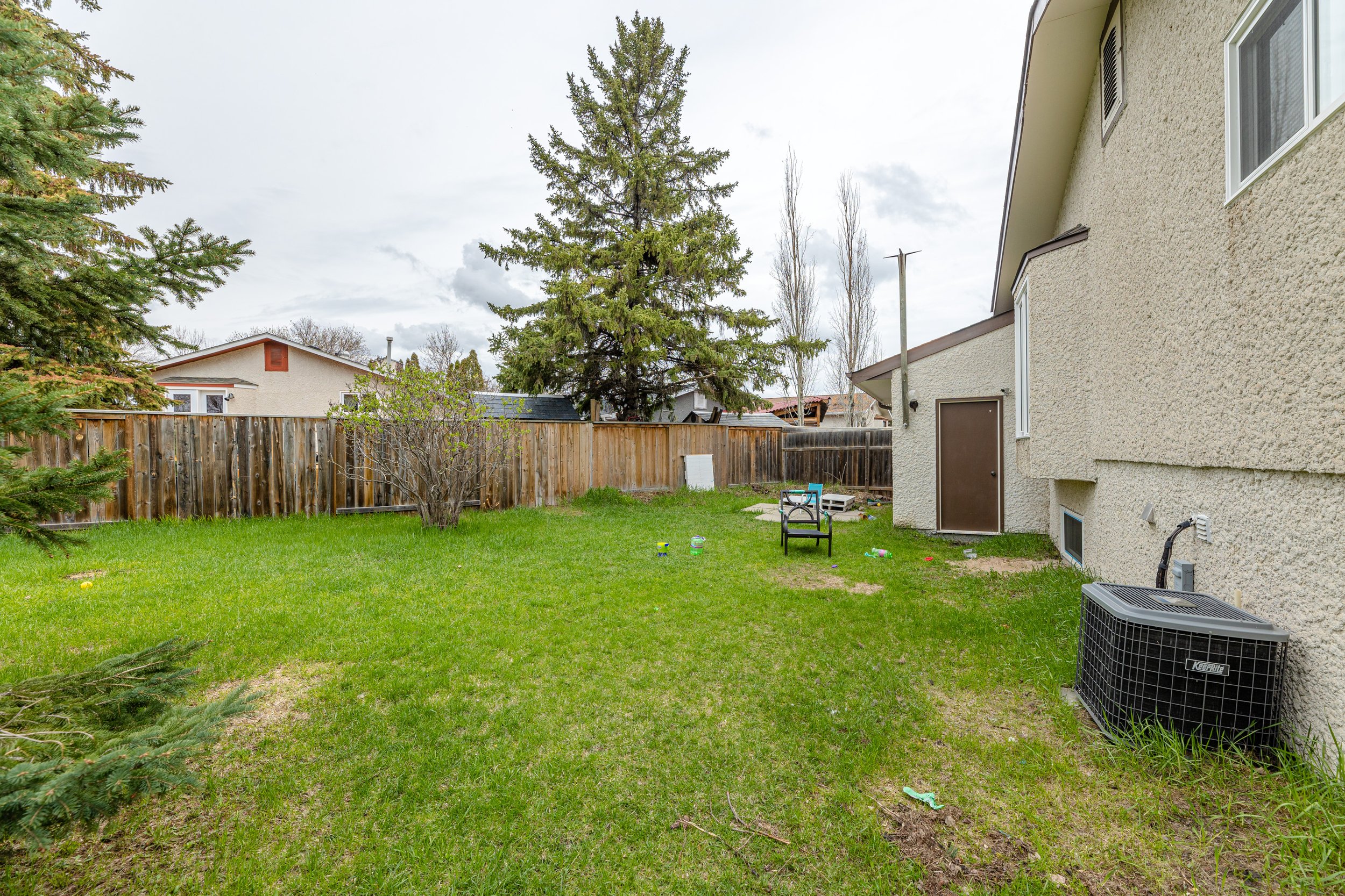 36 Laurent Dr (32).jpg