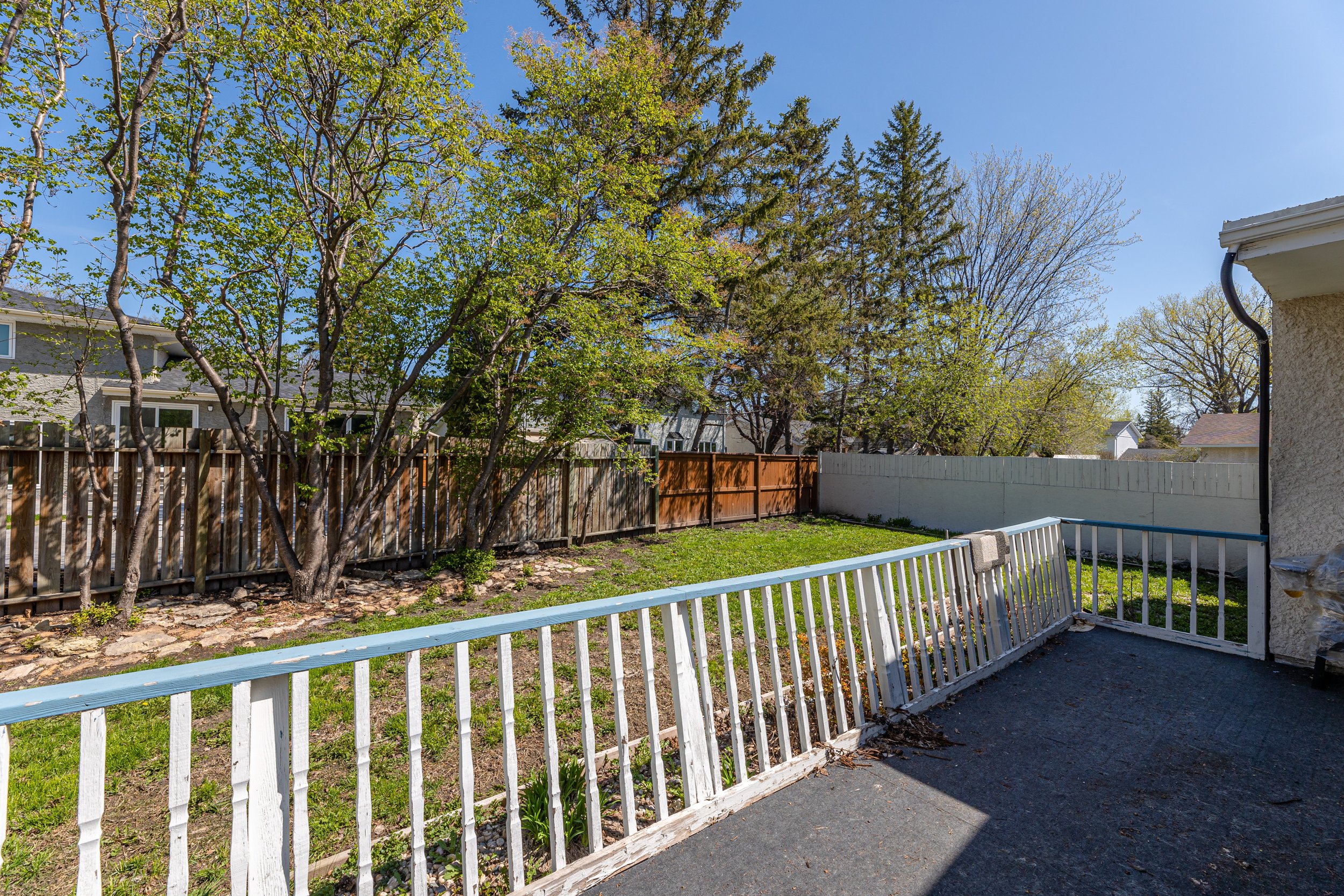 4225 Roblin Blvd (32).jpg
