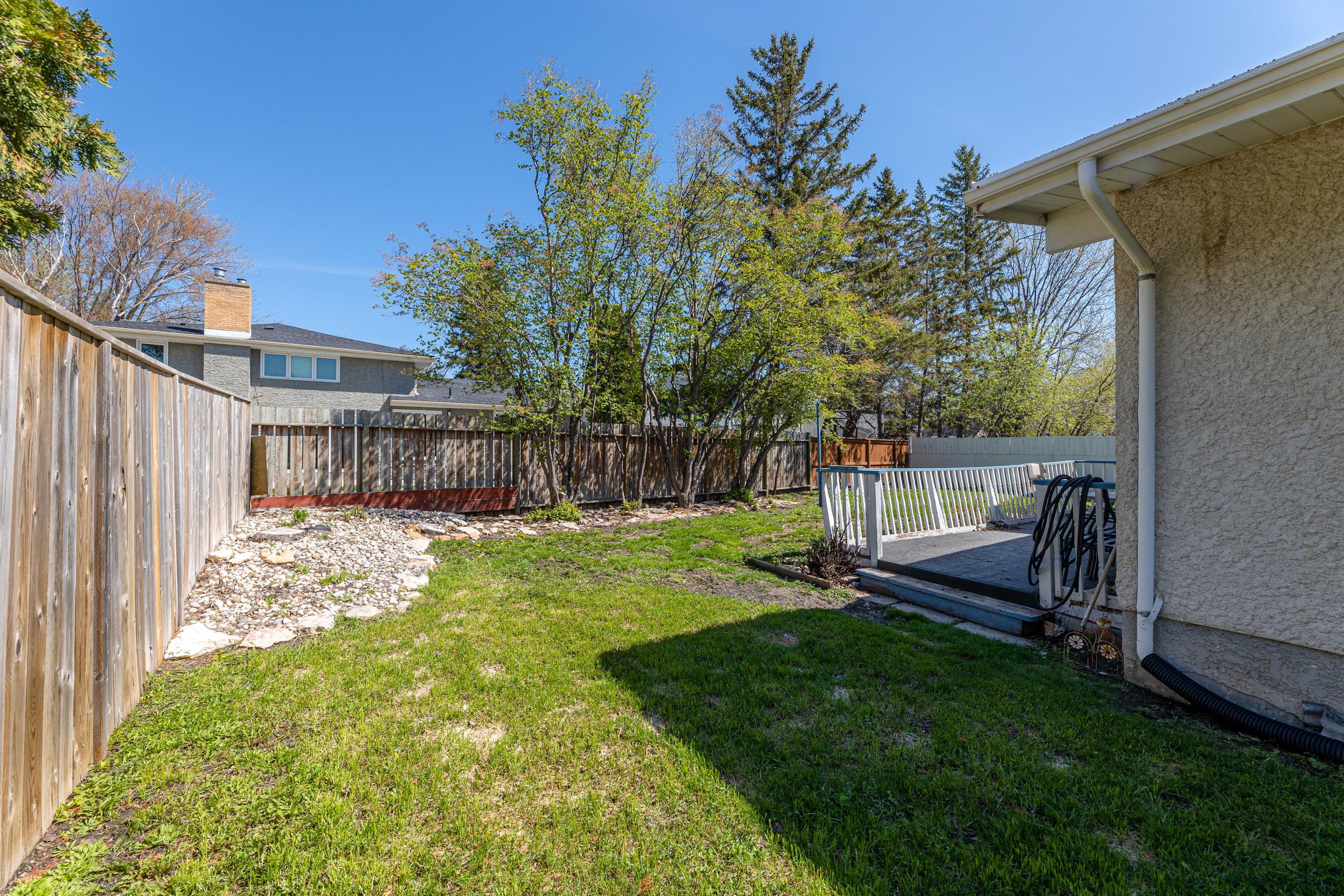 4225 Roblin Blvd (31).jpg