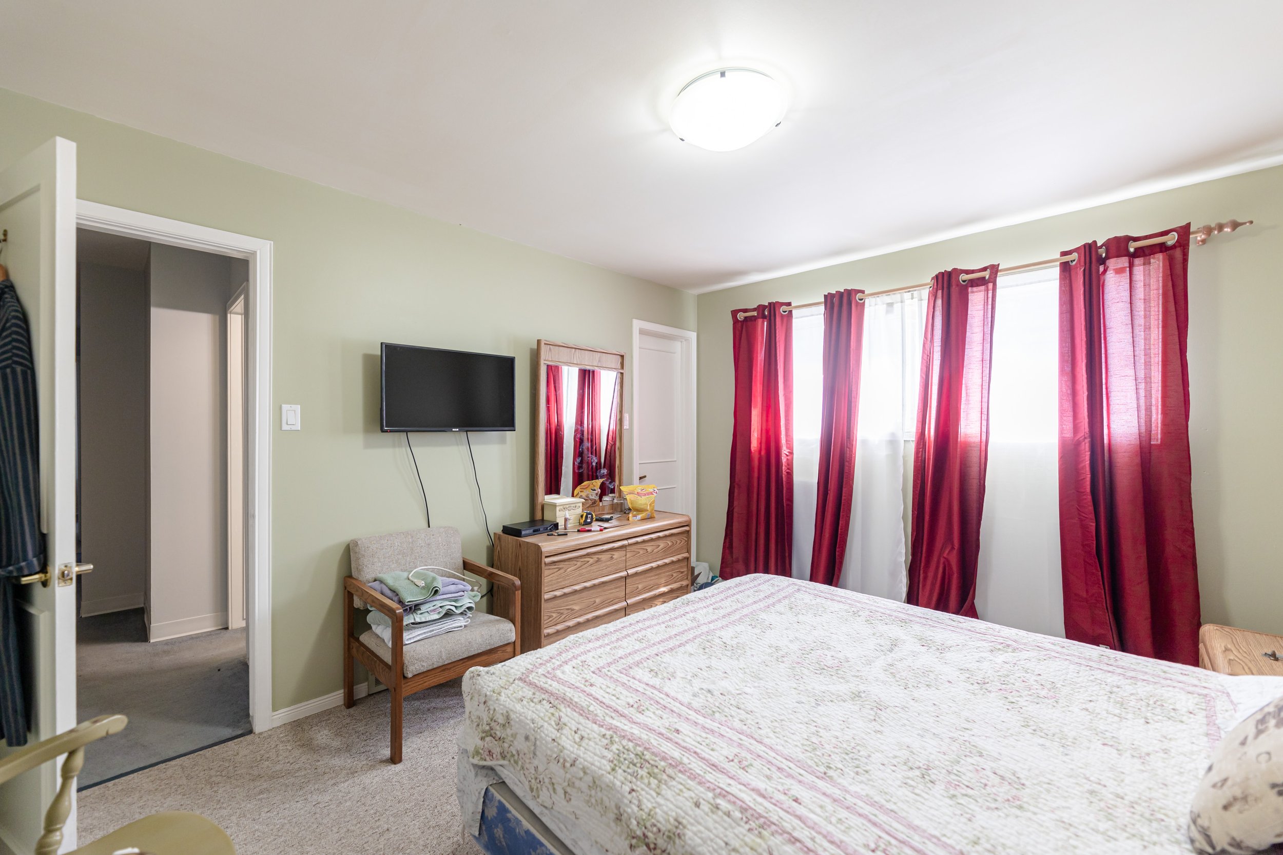 4225 Roblin Blvd (3).jpg
