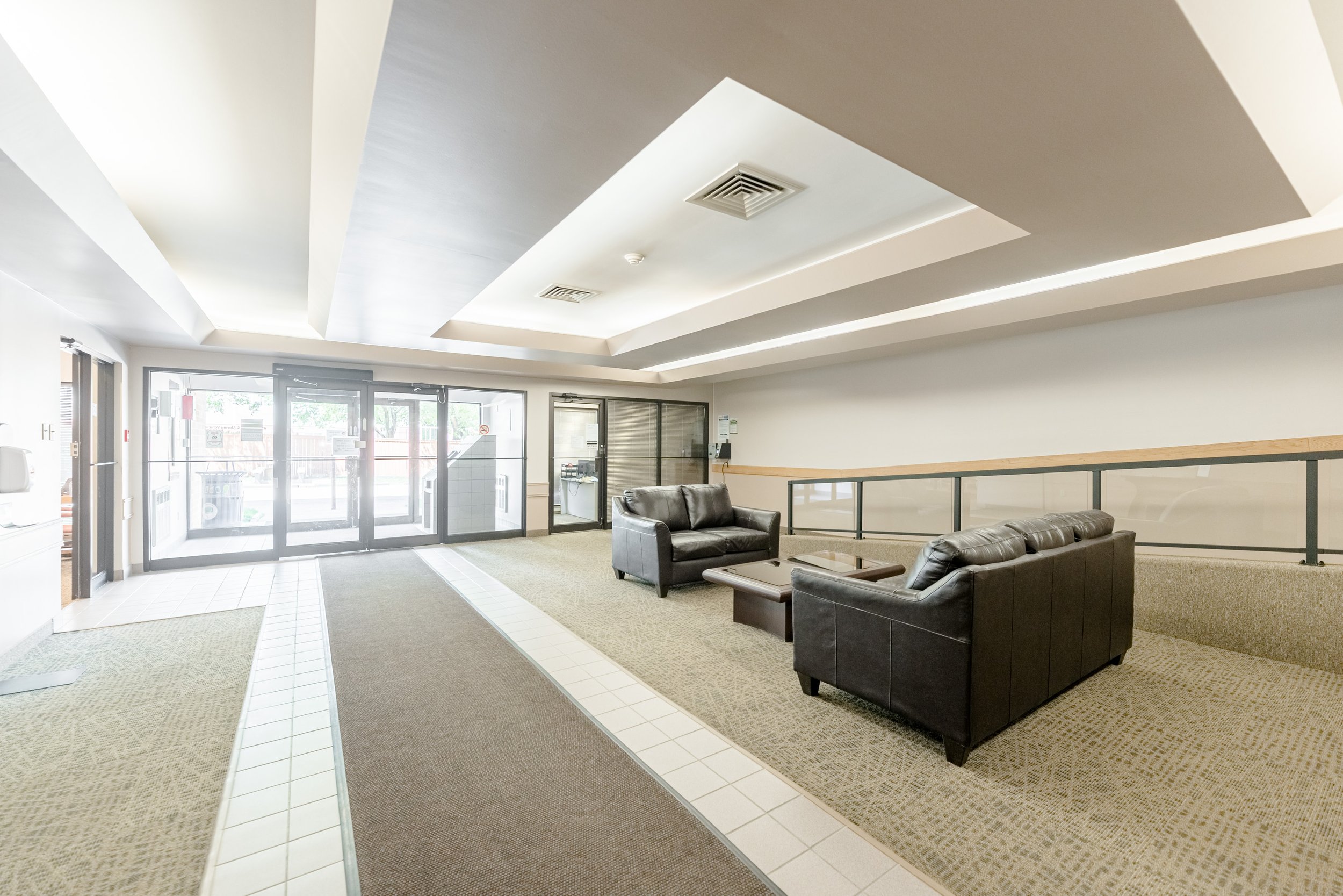 1720 Pembina Hwy (2).jpg