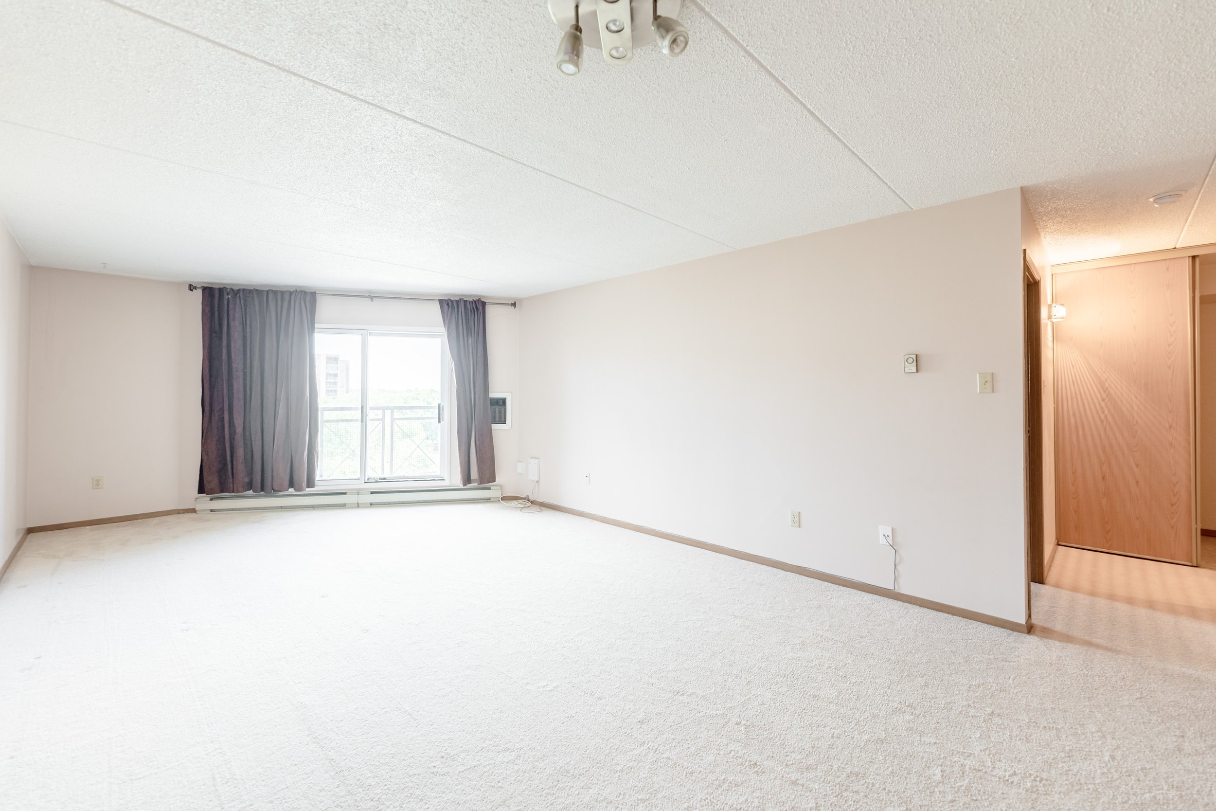 1720 Pembina Hwy (14).jpg