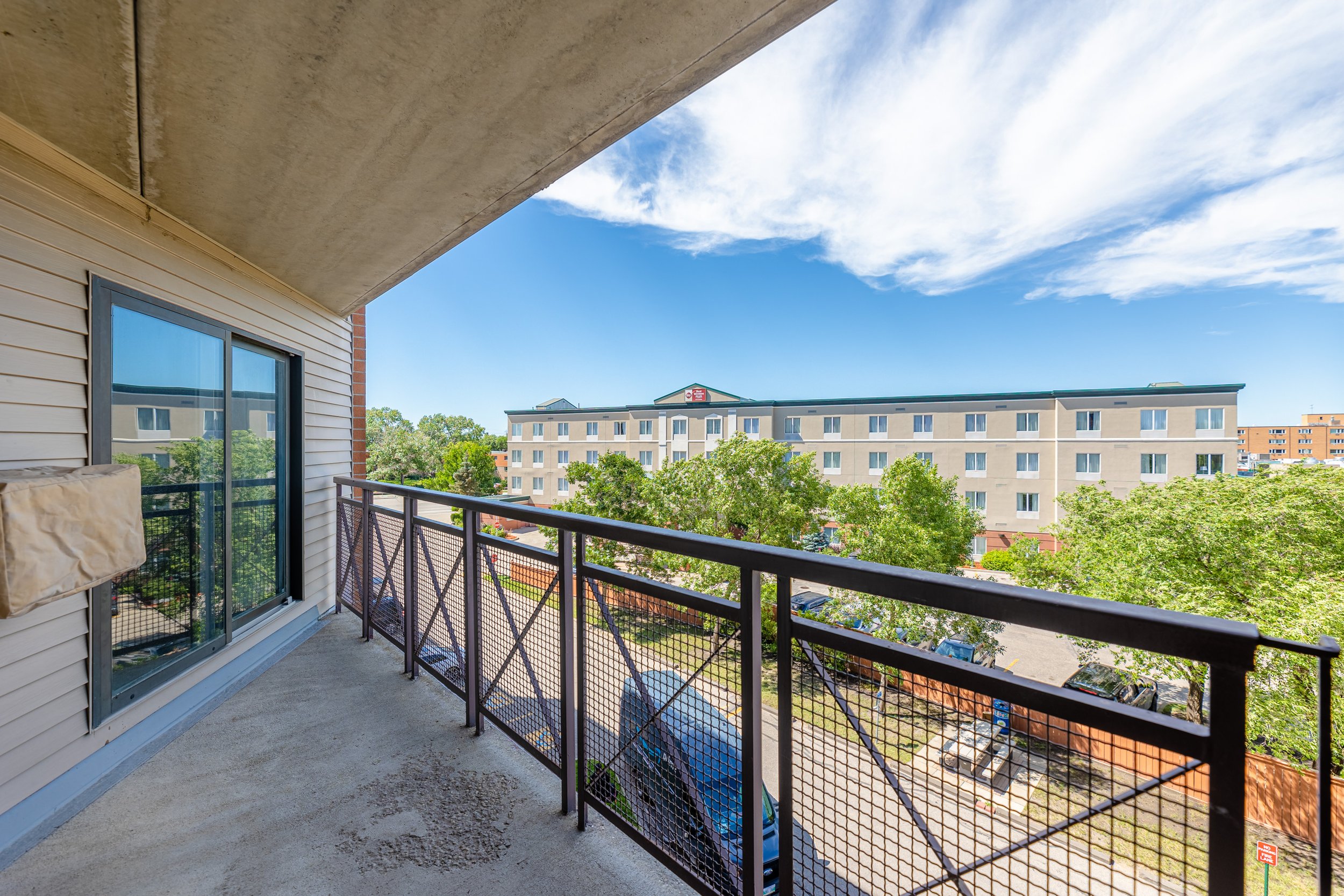 1720 Pembina Hwy (18).jpg