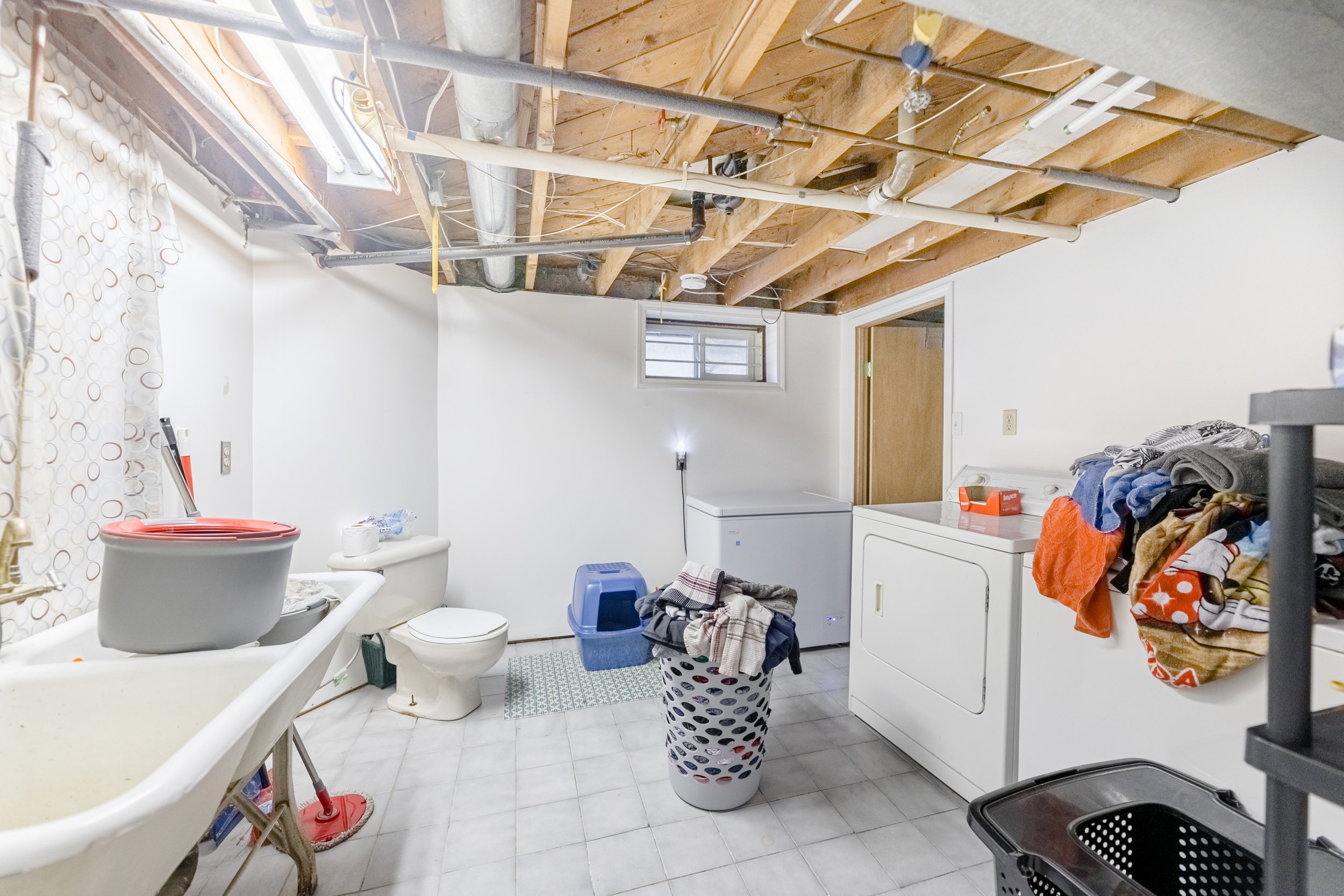 353 Bronx Ave (19).jpg