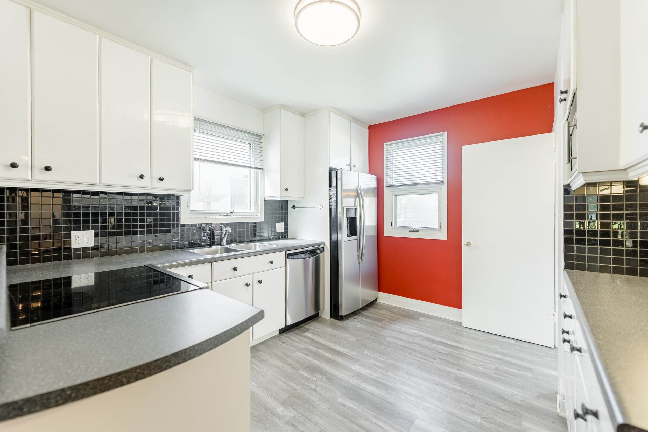 353 Bronx Ave (15).jpg