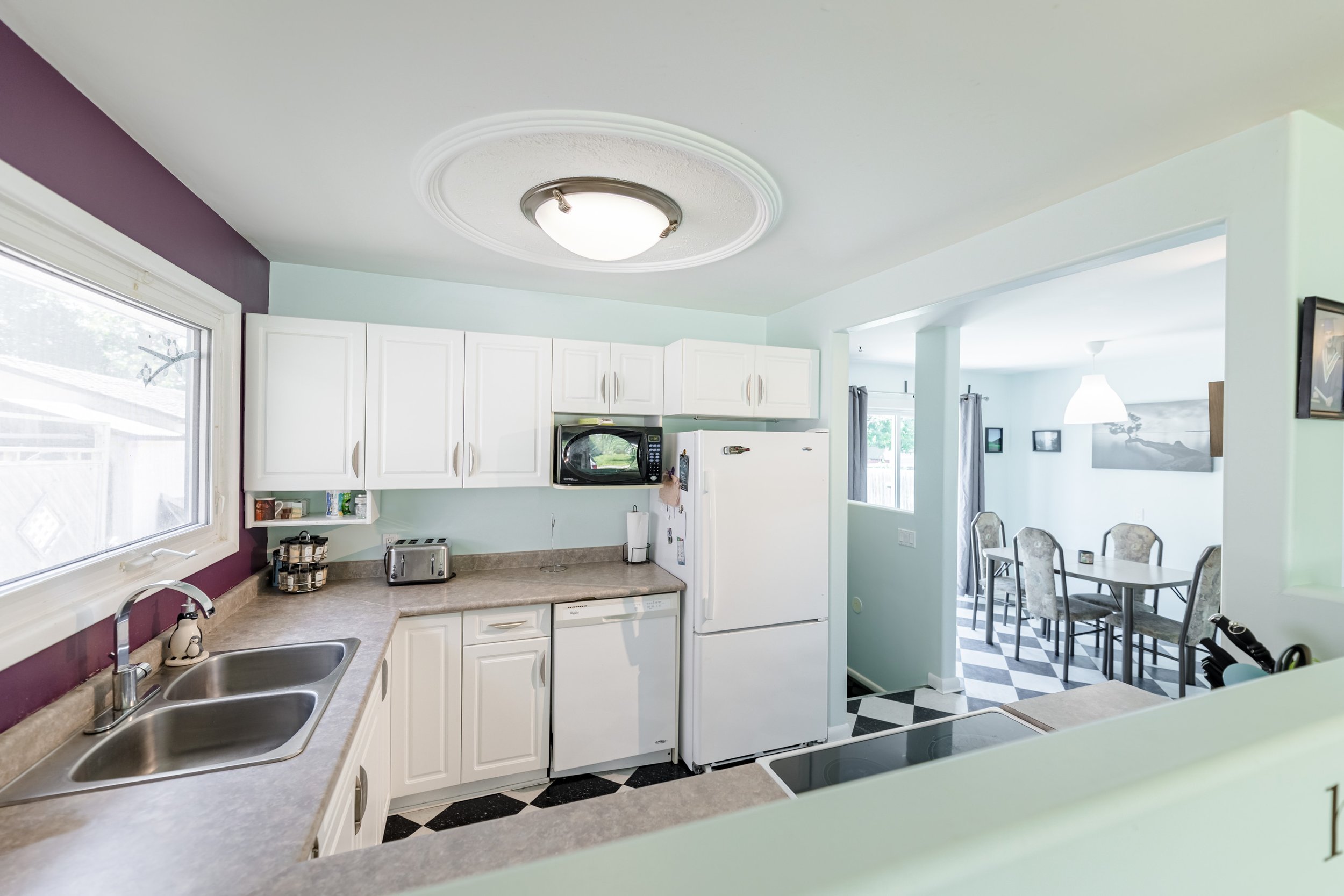 520 Collegiate St (20).jpg