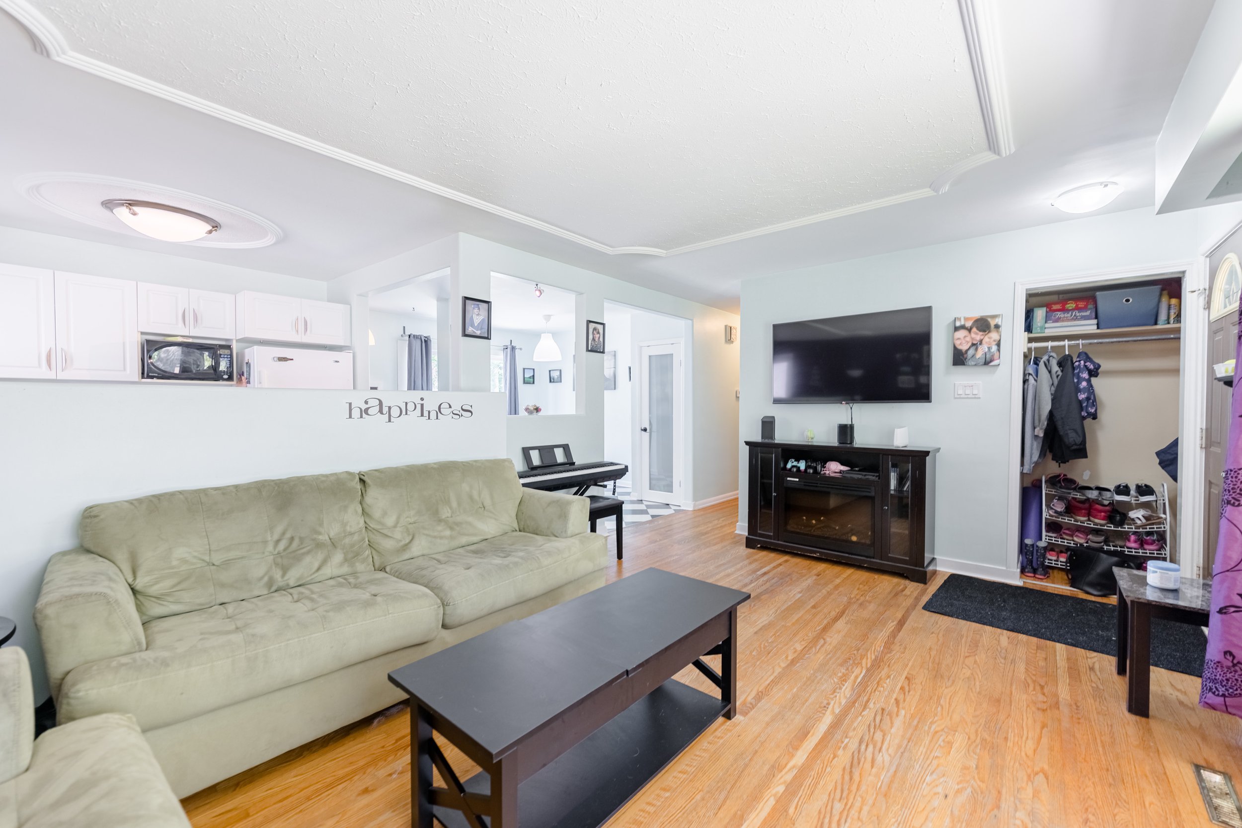 520 Collegiate St (19).jpg
