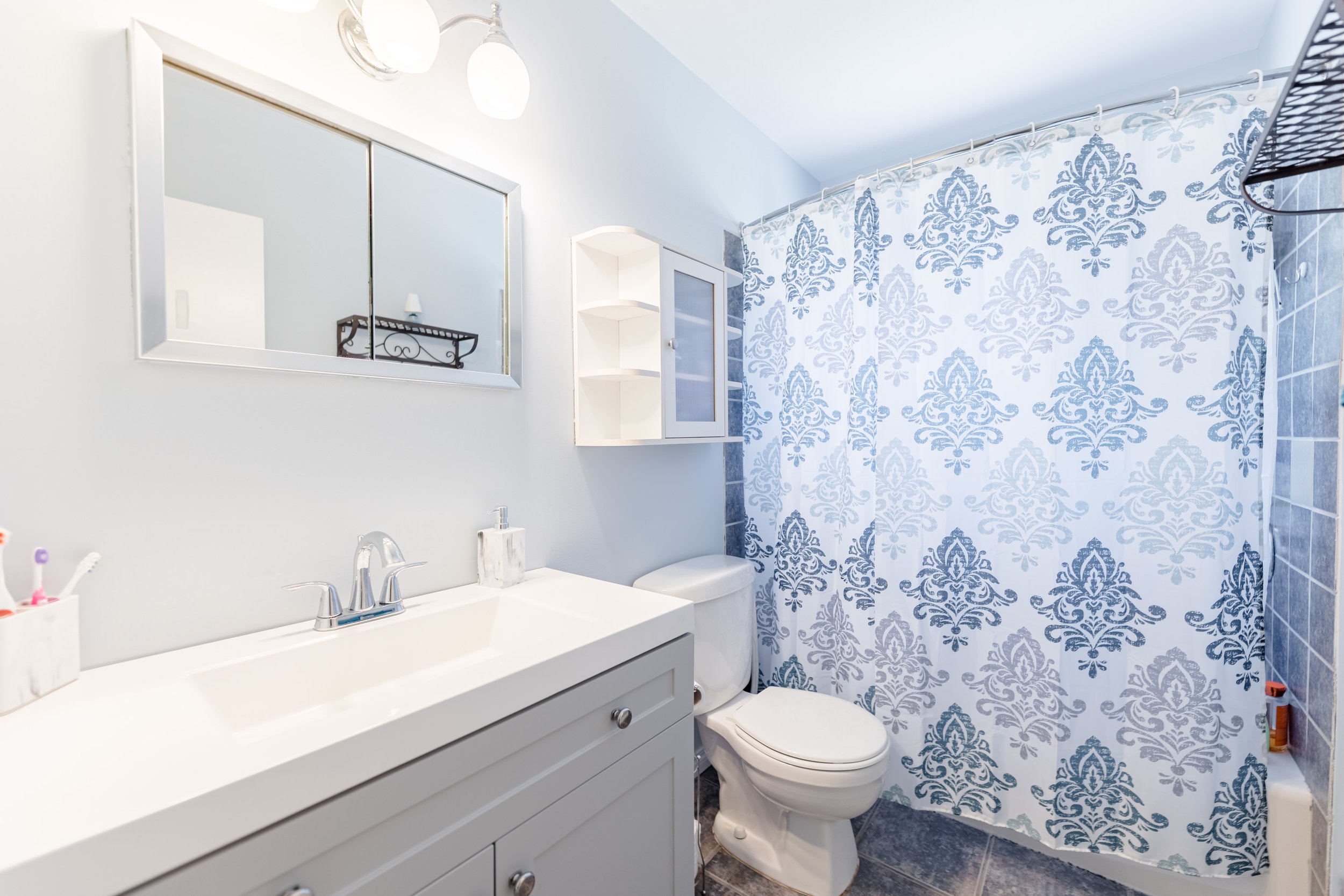520 Collegiate St (14).jpg