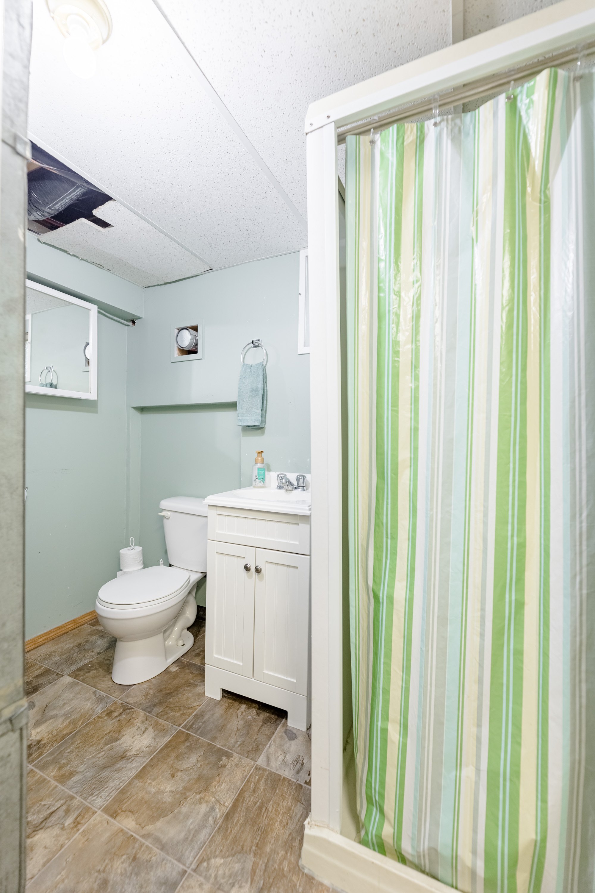 427 4 St W (17).jpg