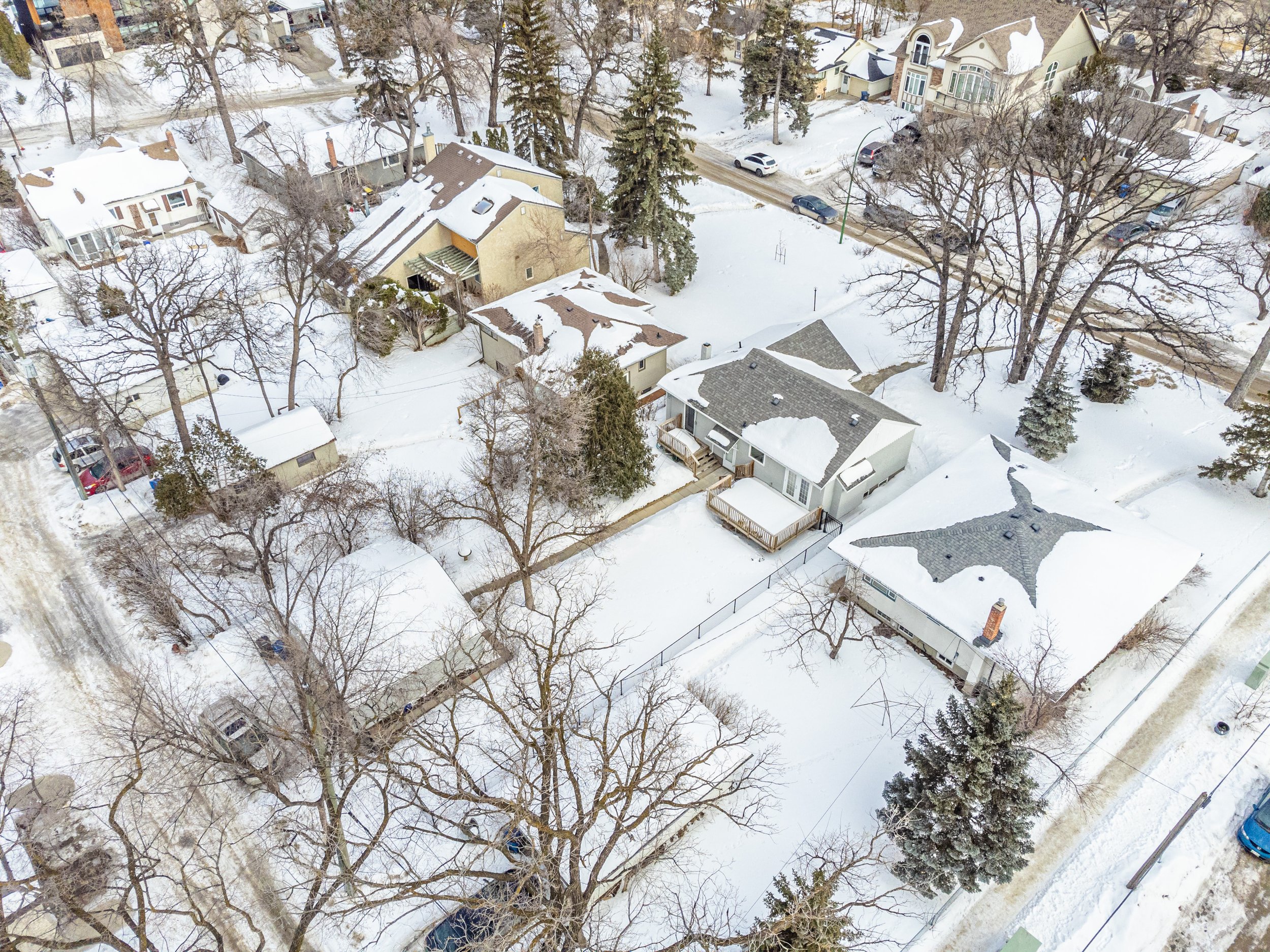 9 Roslyn Cres (10).jpg