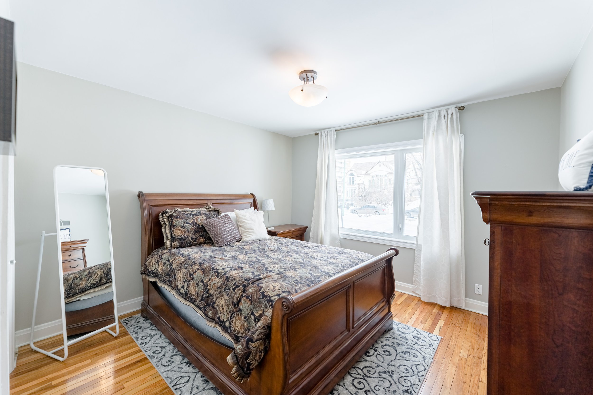 9 Roslyn Cres (13).jpg
