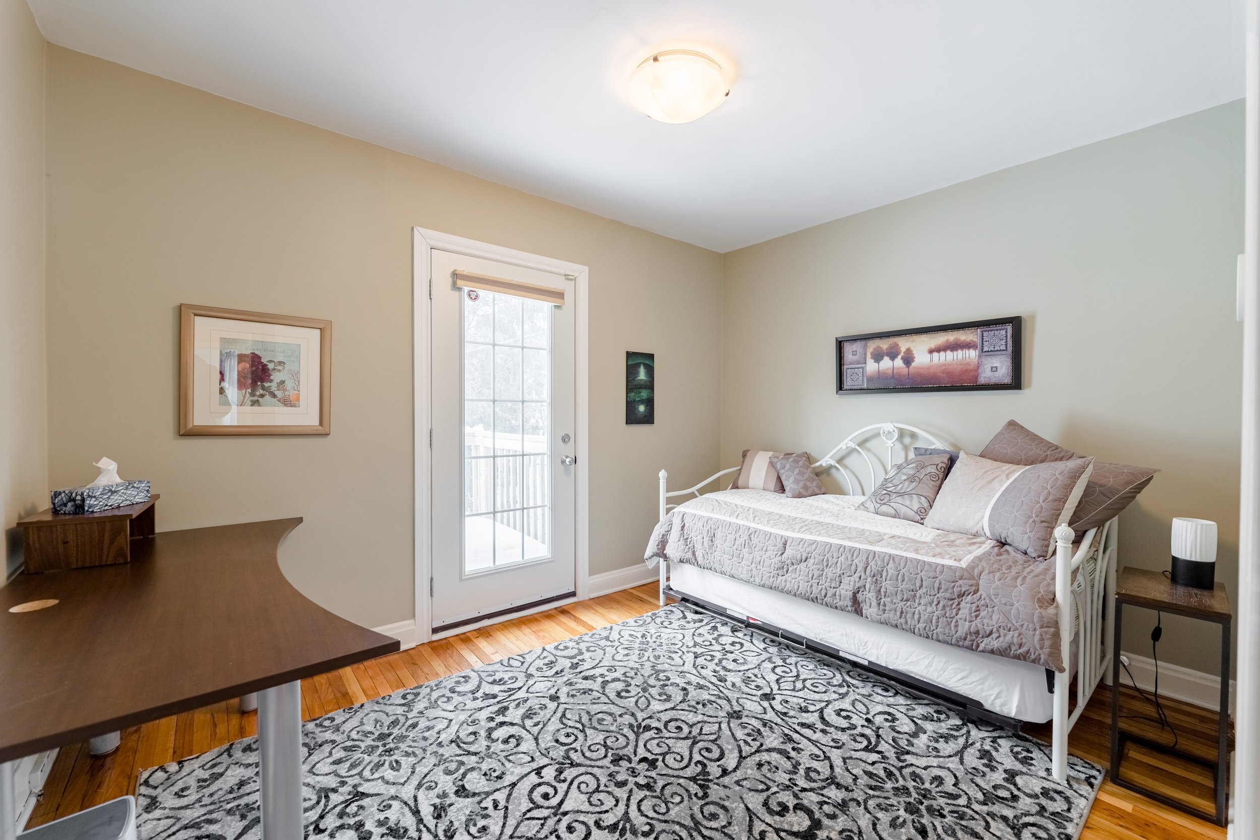 9 Roslyn Cres (17).jpg