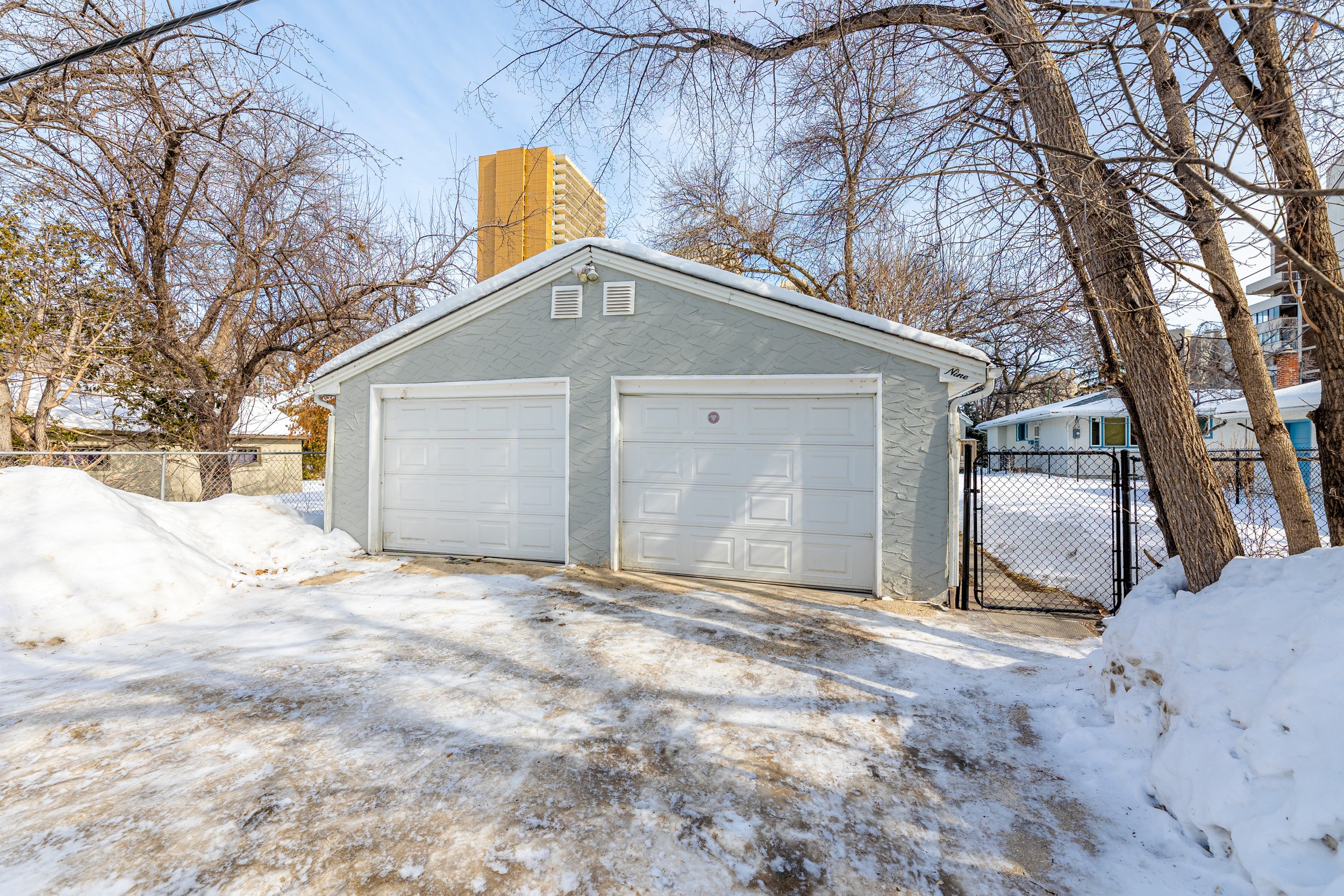 9 Roslyn Cres (53).jpg