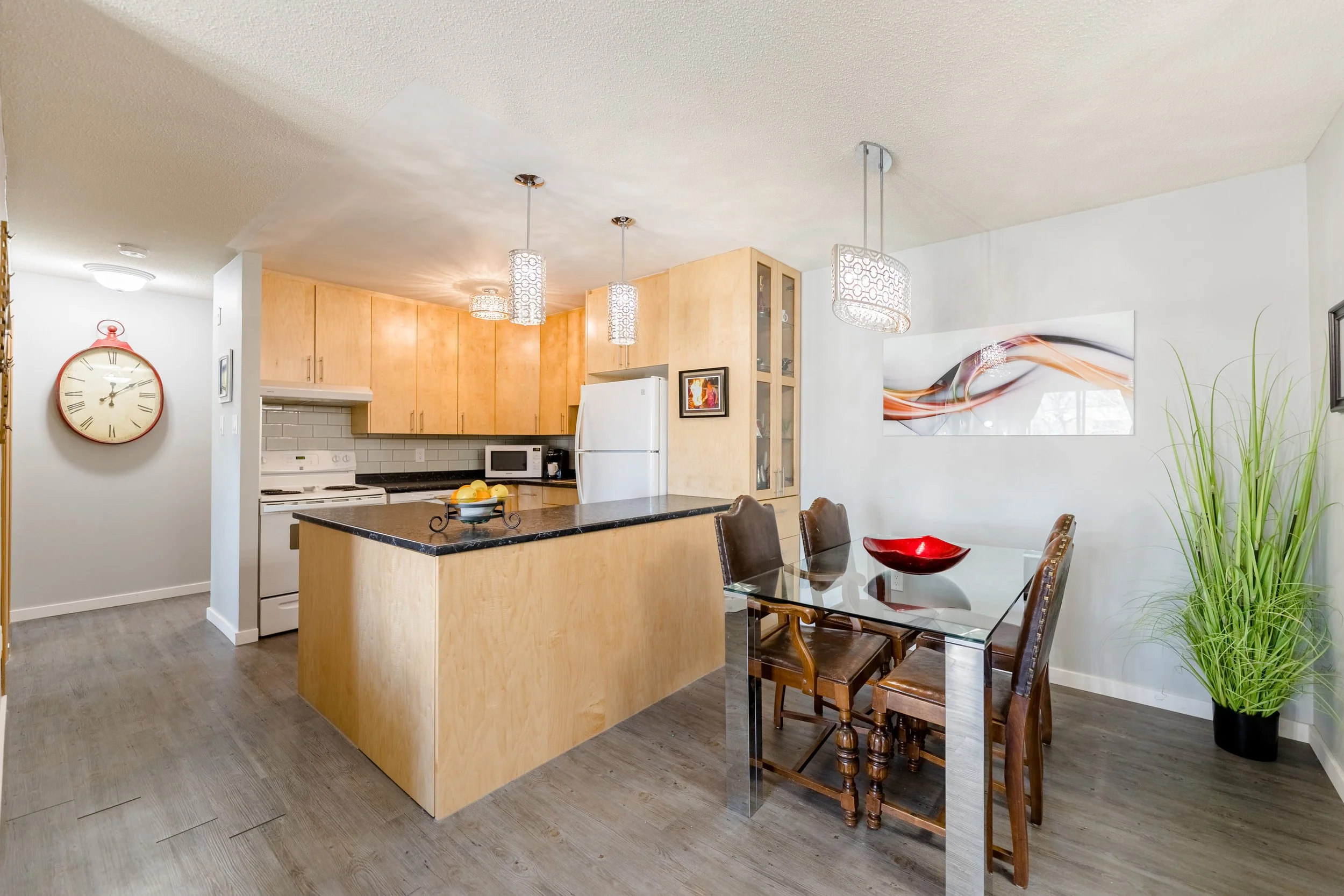 3301-489 Thompson Dr (16).jpg