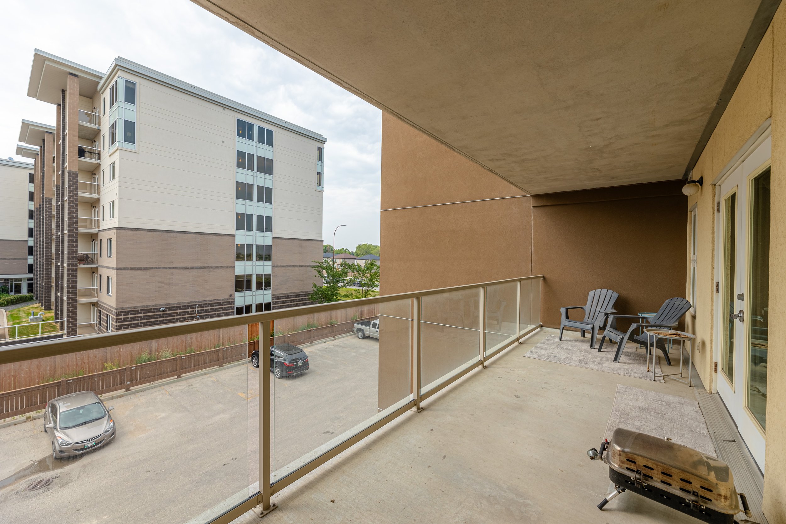 305-40 Shore St (20).jpg