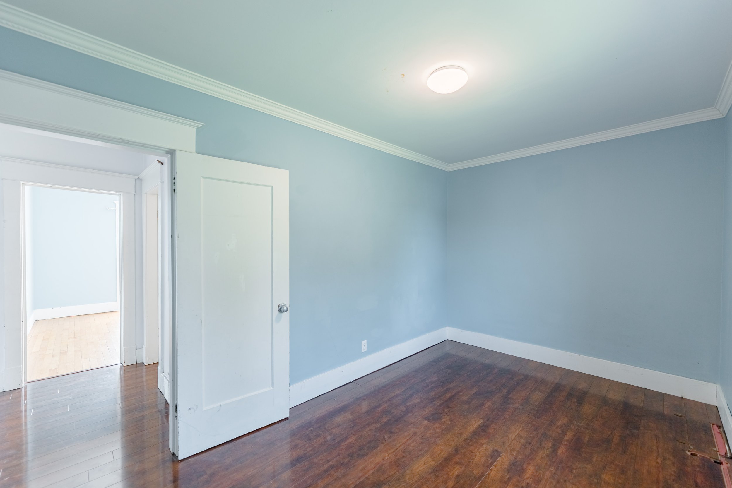 106 2nd Ave (6).jpg