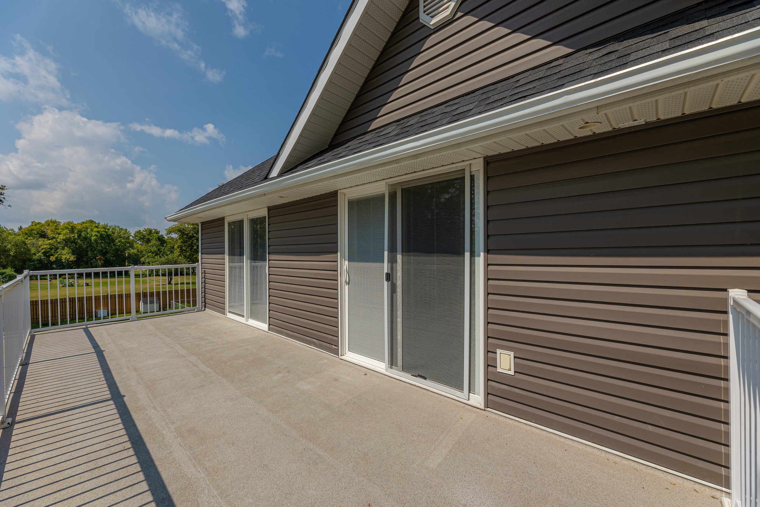 106 2nd Ave (10).jpg